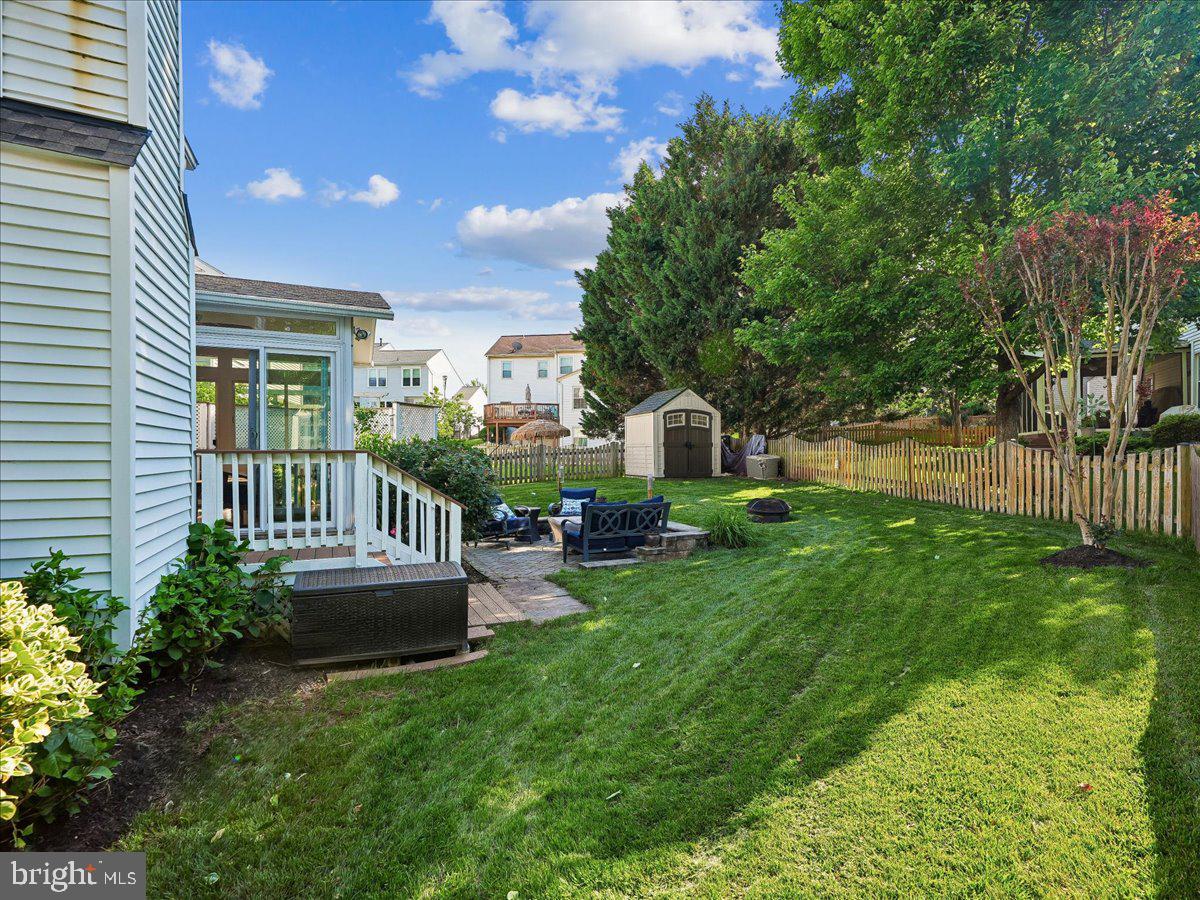 ASHBURN VILLAGE - Residential