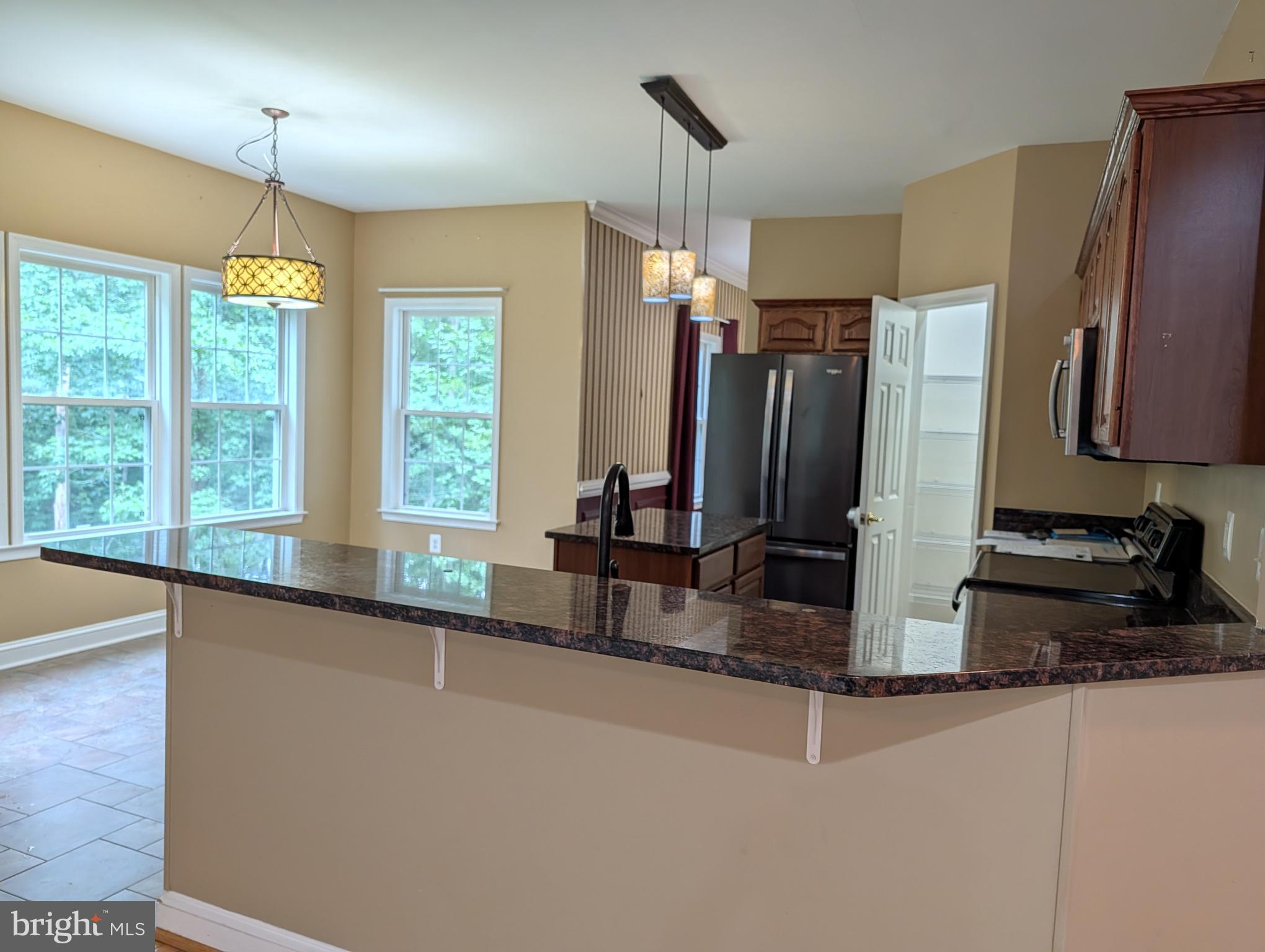 WHISPERING WOODS - Residential