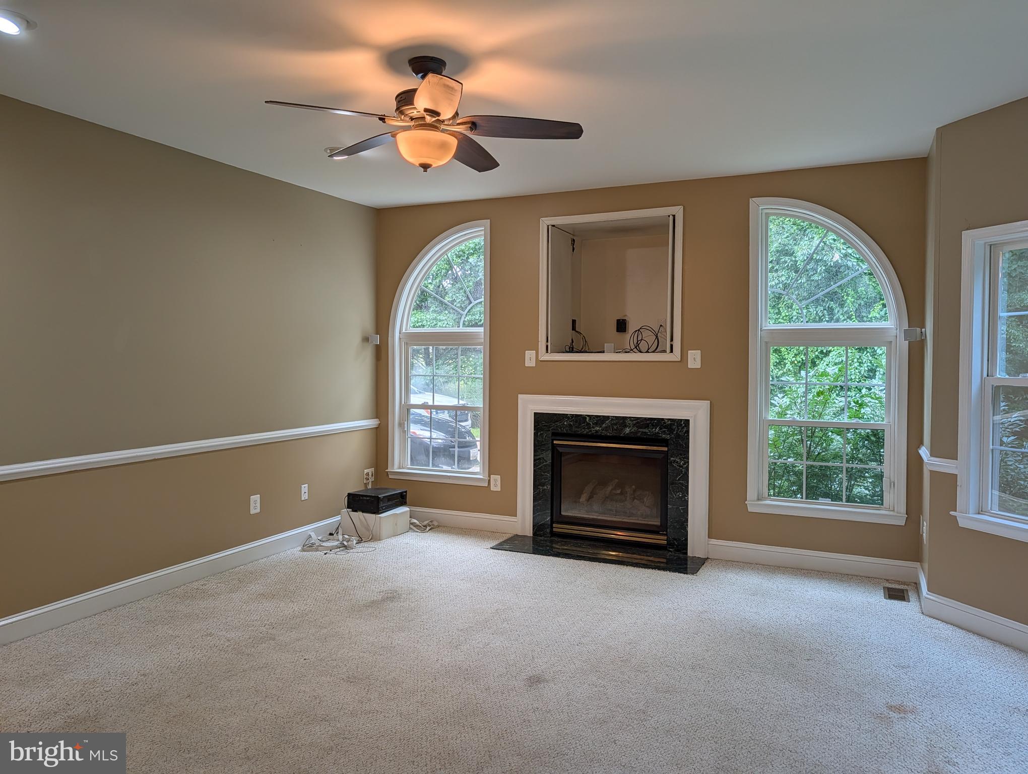 WHISPERING WOODS - Residential