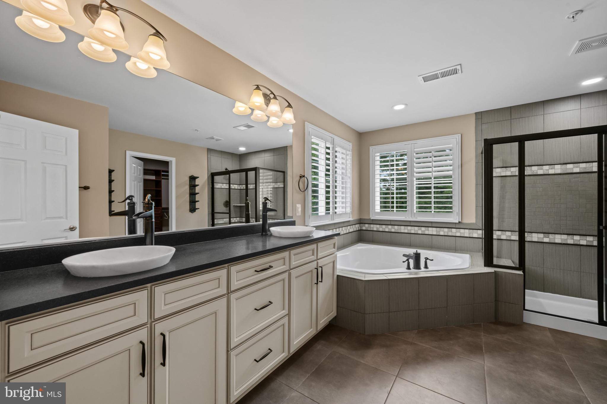 FIELDSTONE - Residential