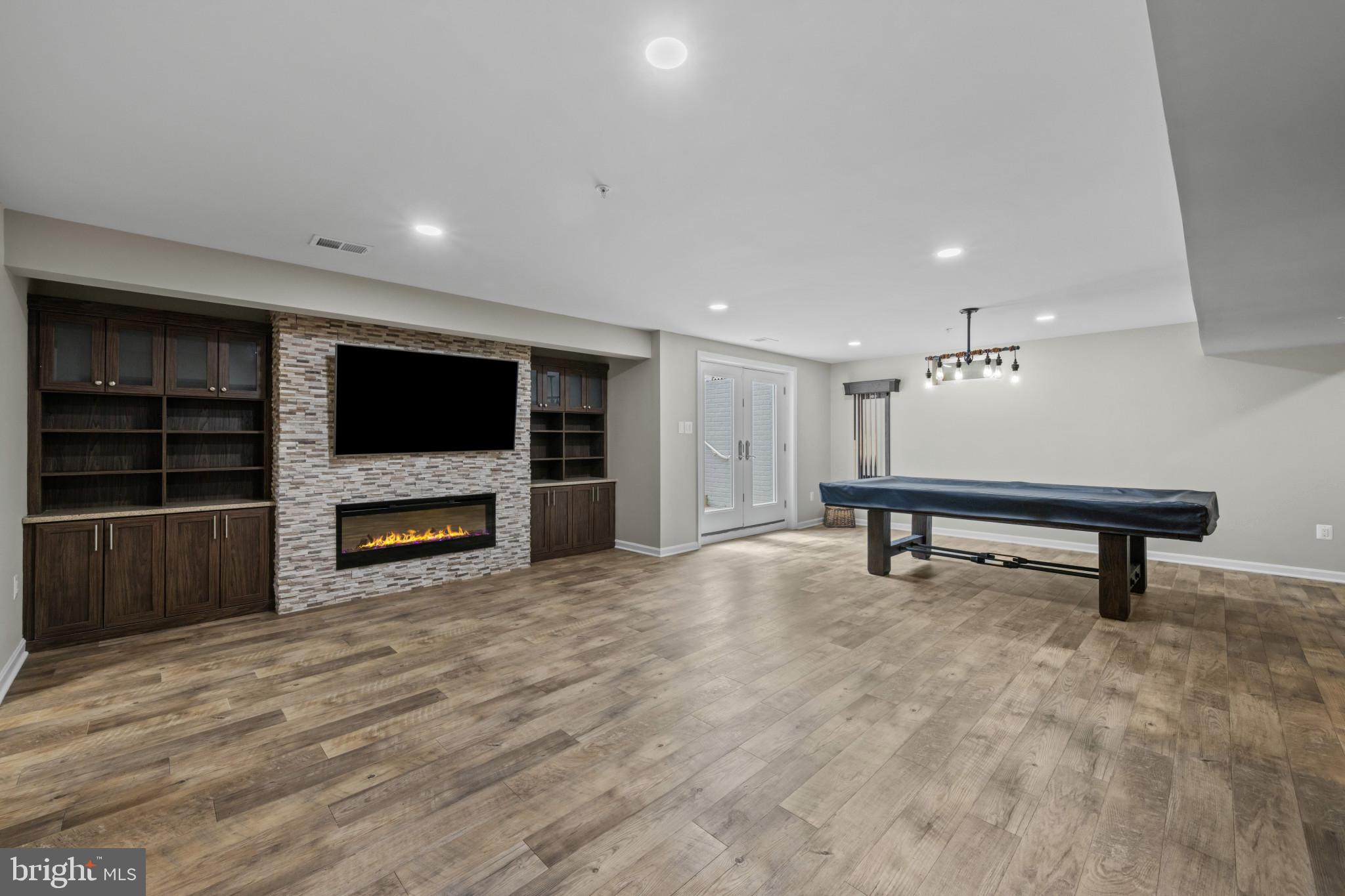 FIELDSTONE - Residential