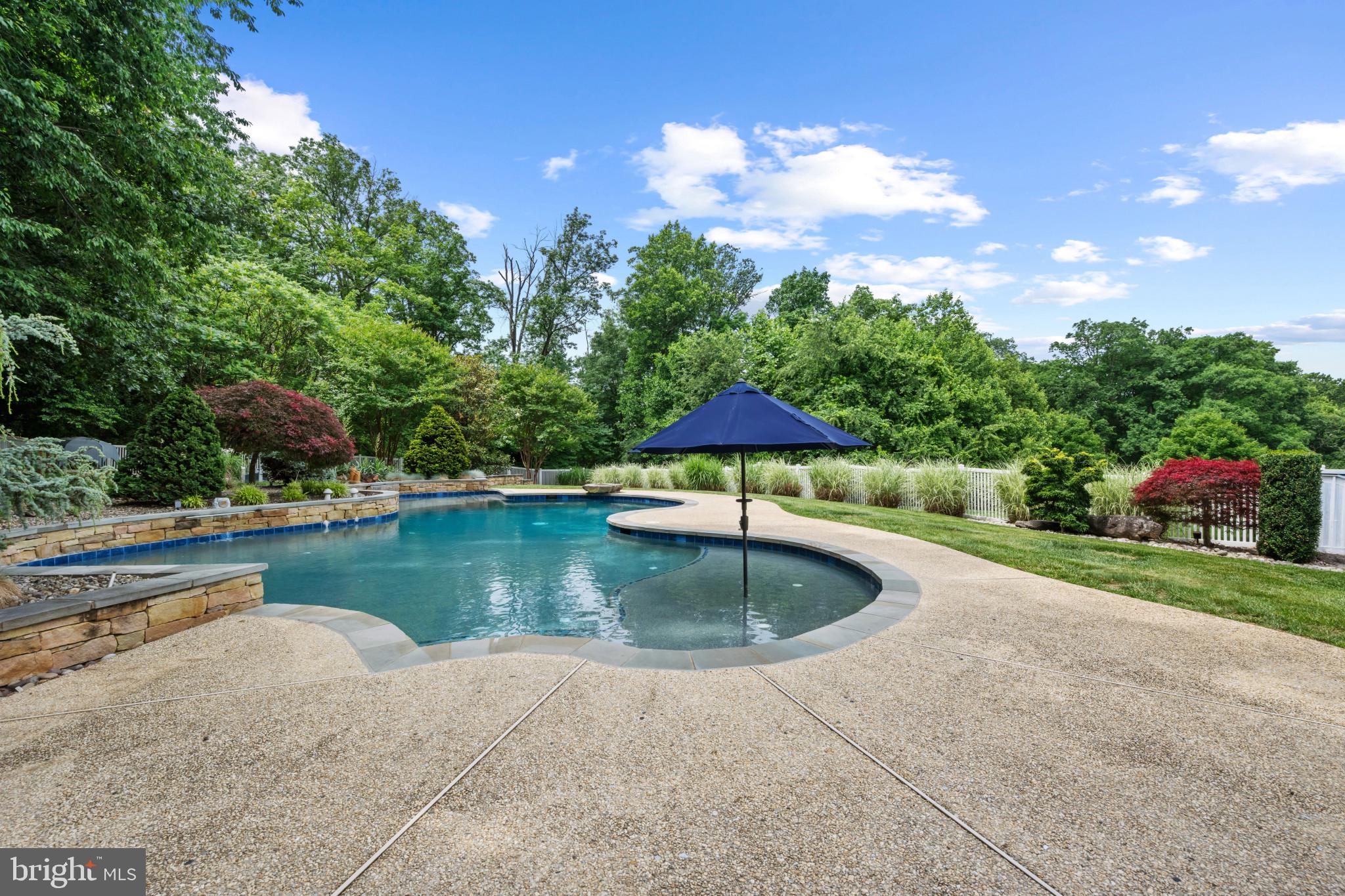 FIELDSTONE - Residential