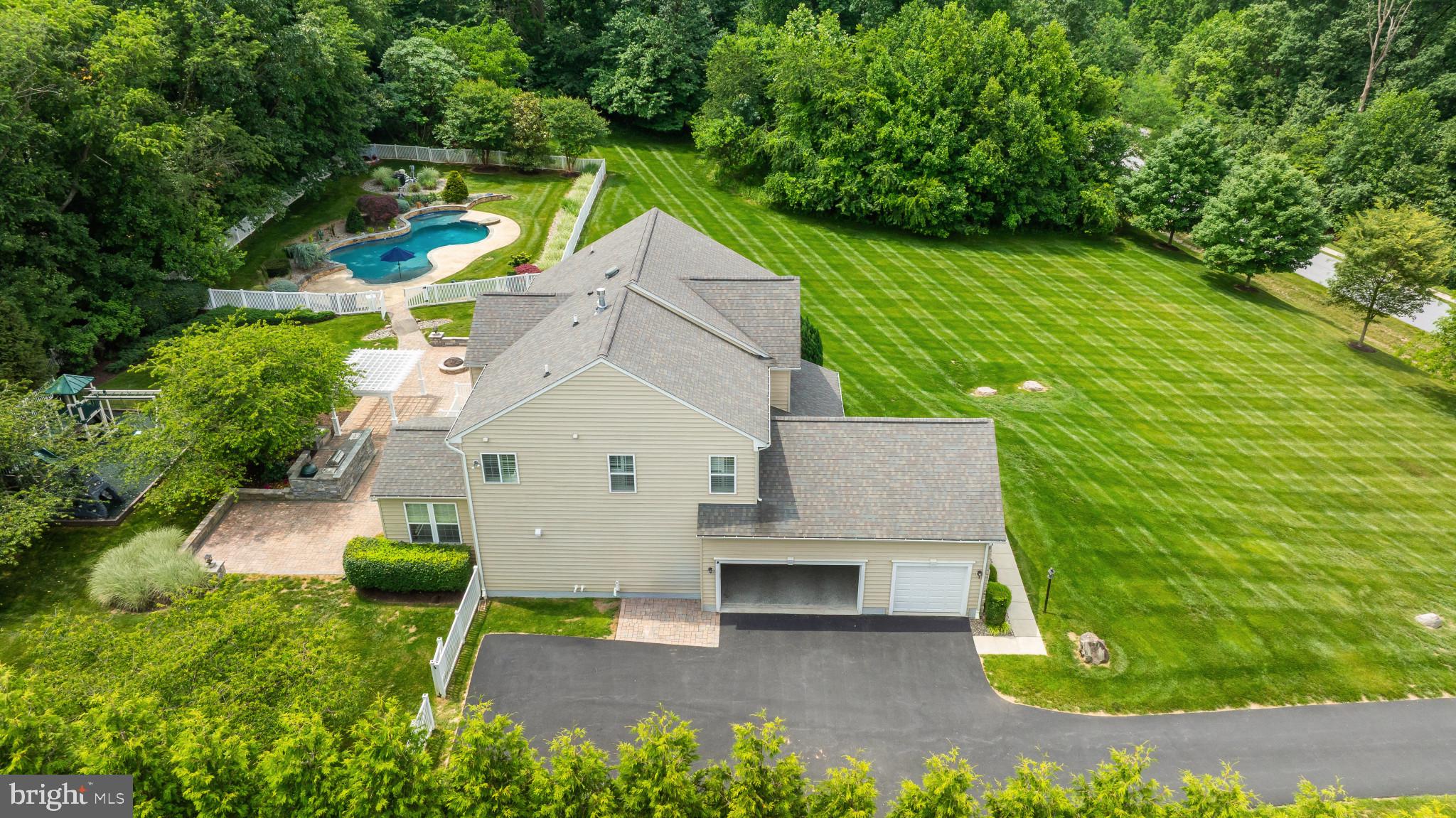 FIELDSTONE - Residential