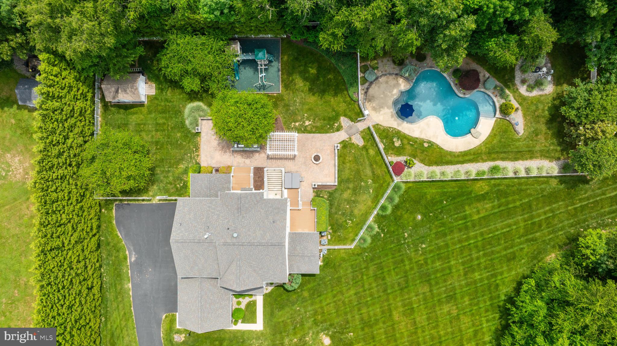 FIELDSTONE - Residential
