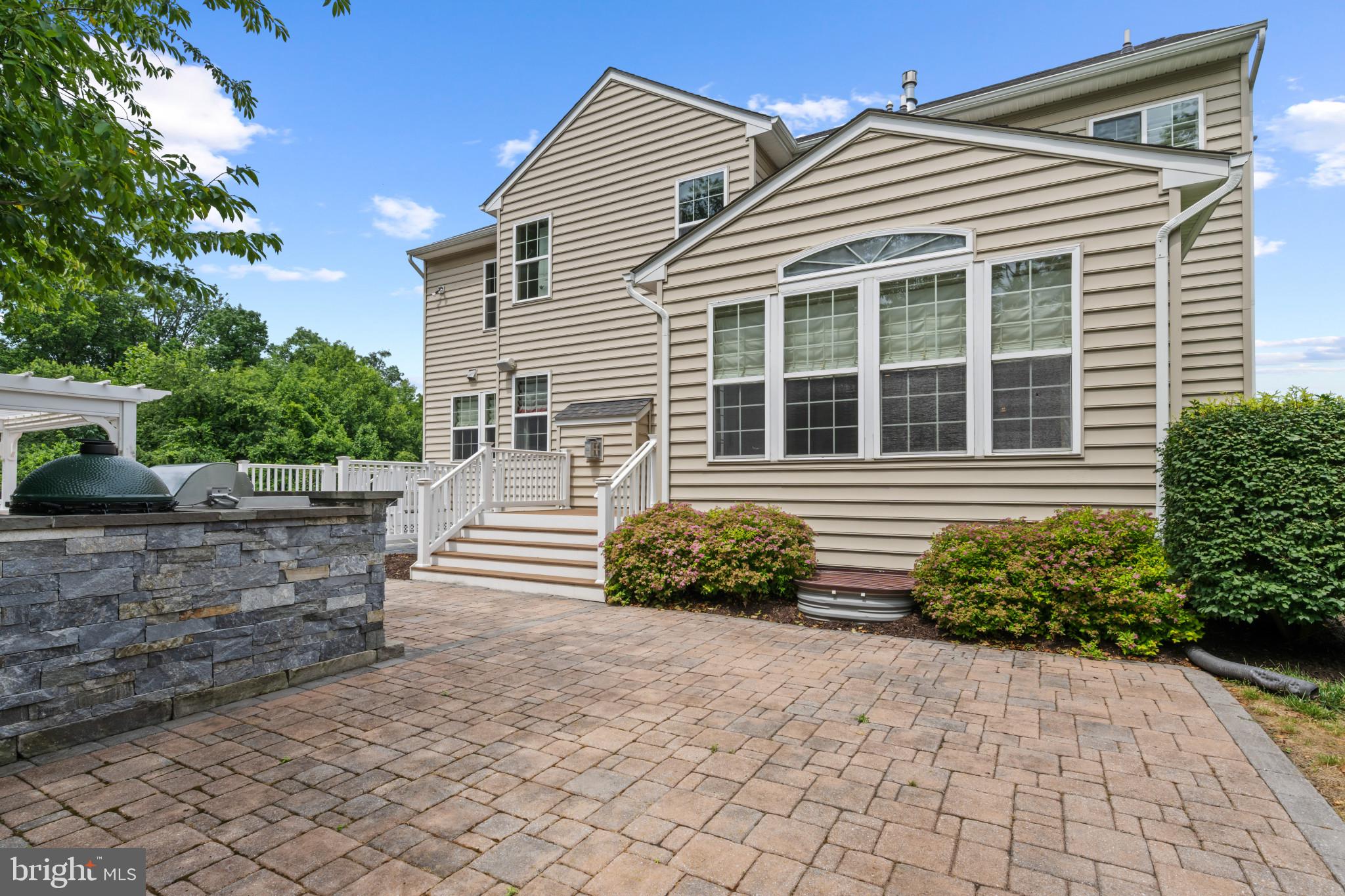 FIELDSTONE - Residential