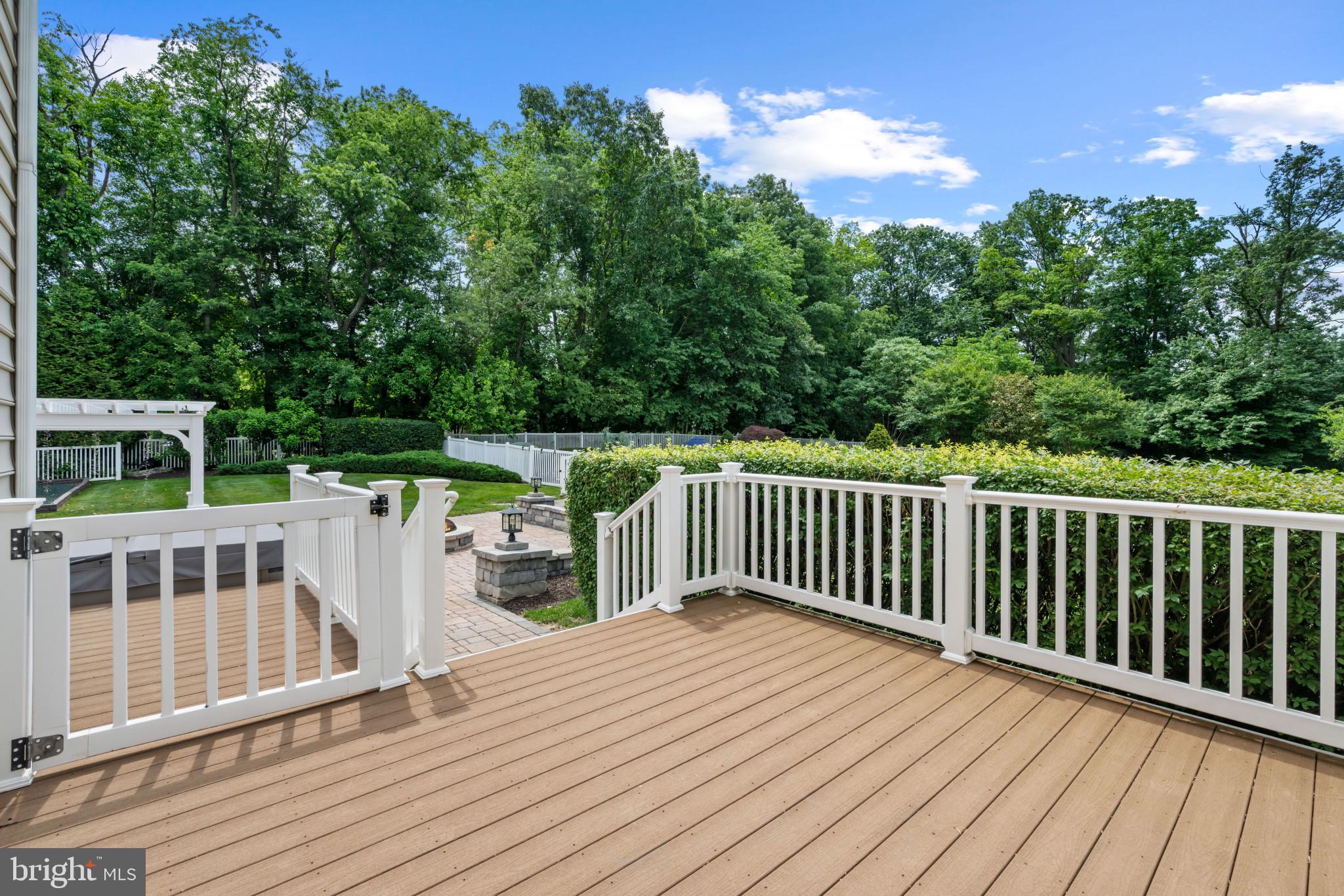FIELDSTONE - Residential