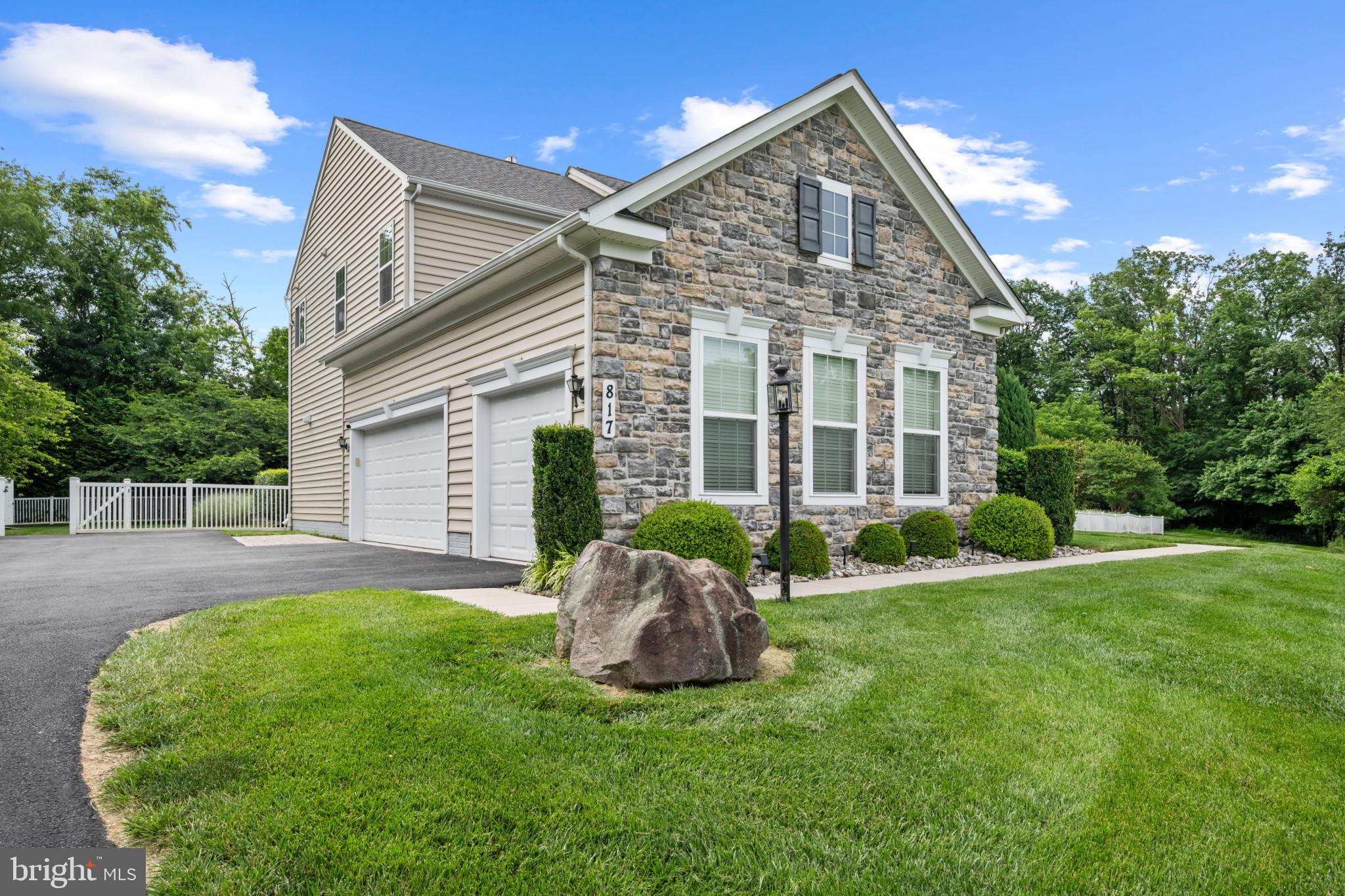 FIELDSTONE - Residential