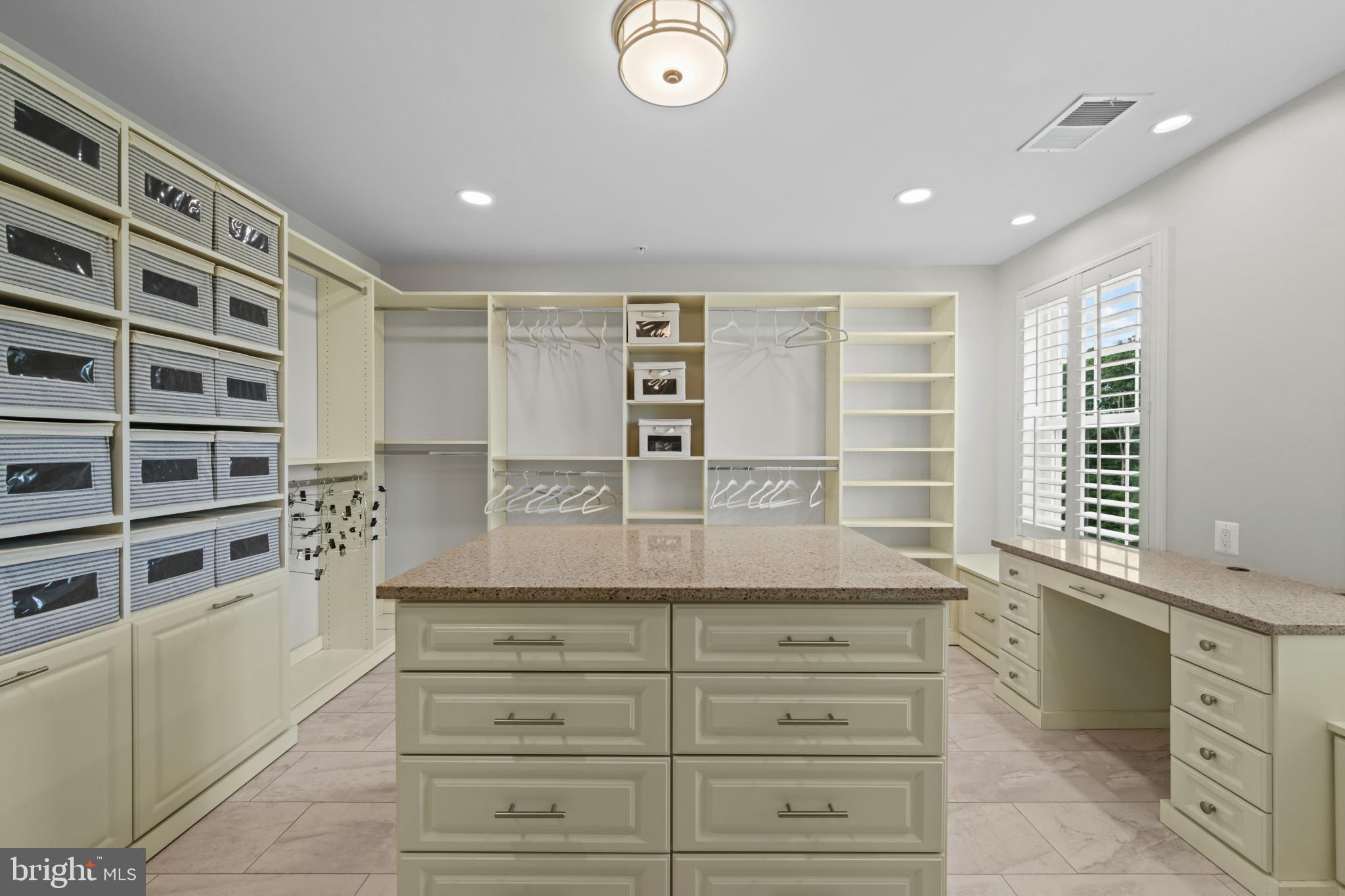 FIELDSTONE - Residential