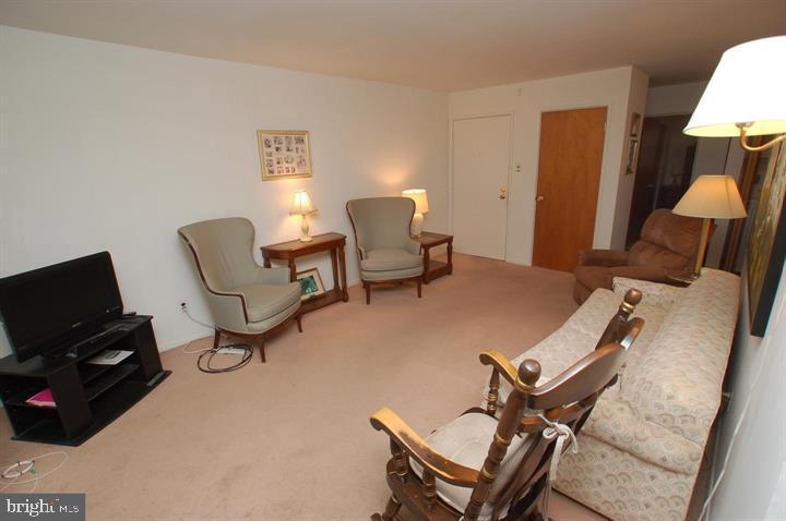 HAMPTON CROSSING - Residential