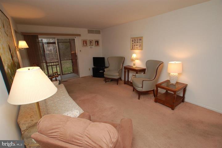 HAMPTON CROSSING - Residential
