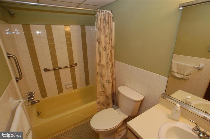 HAMPTON CROSSING - Residential