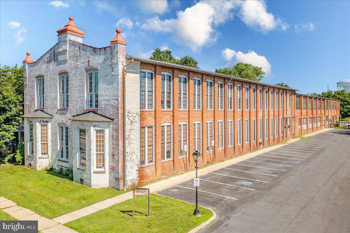 GLASS FACTORY - Commercial Sale