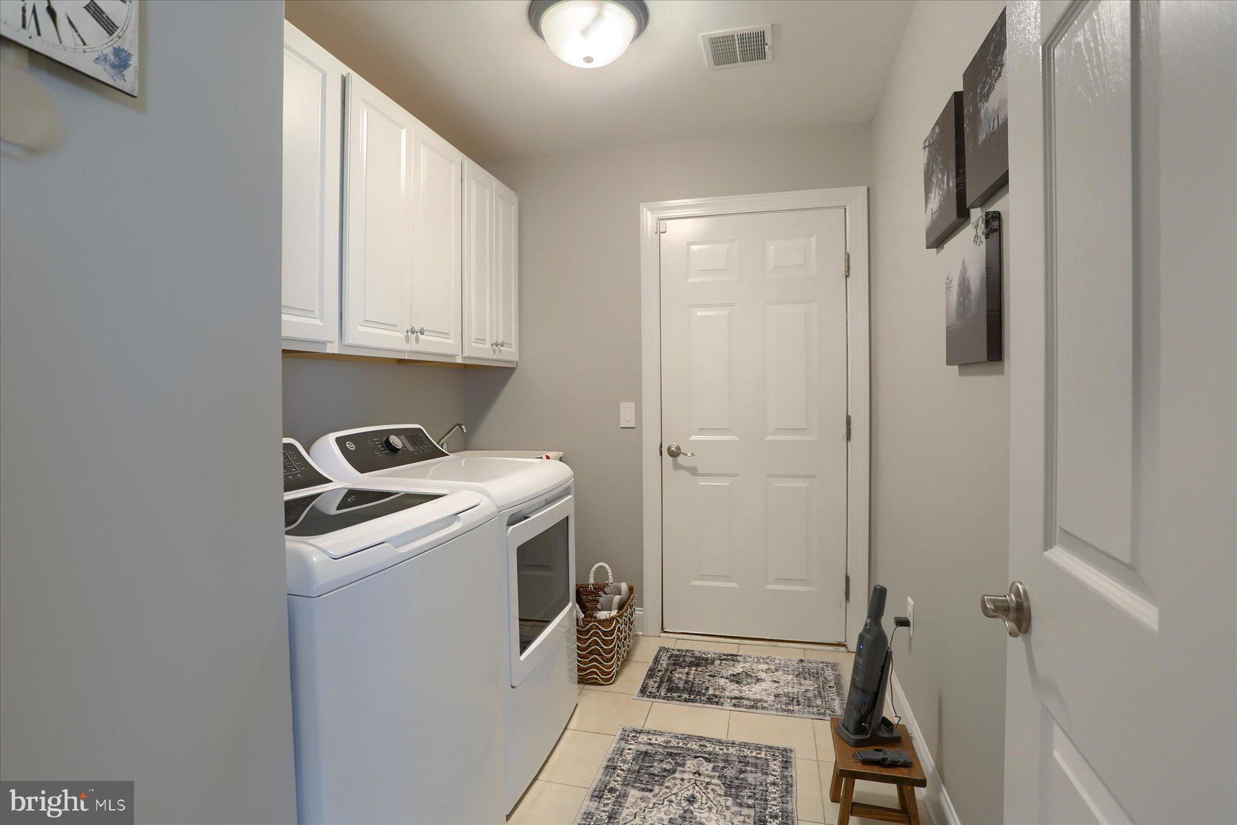 TRADITIONS OF AMERICA AT SILVER SPRING - Residential