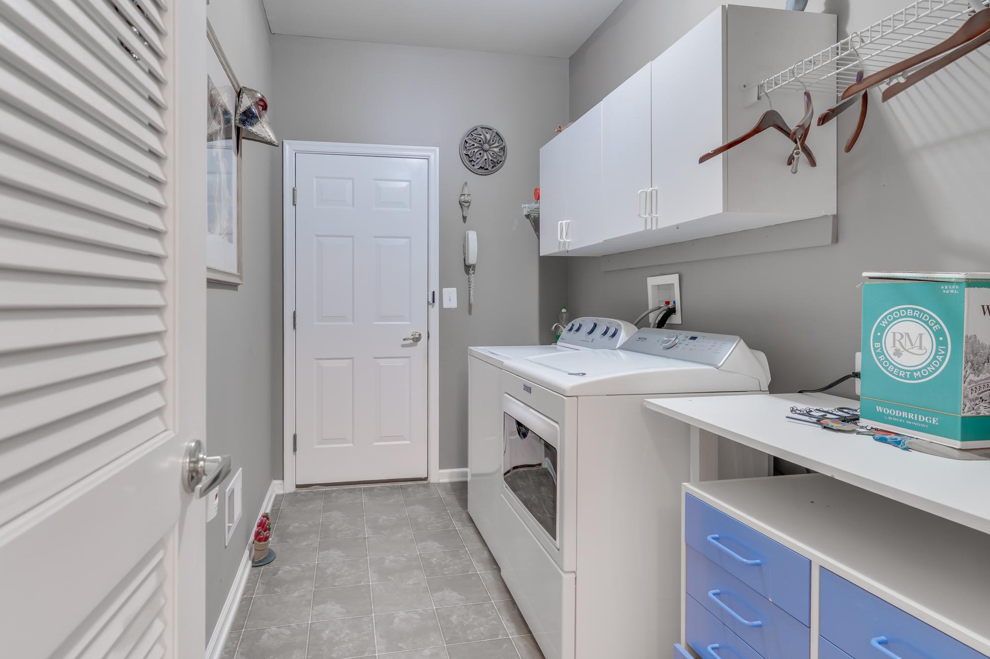 HERITAGE CR ESTS - Residential