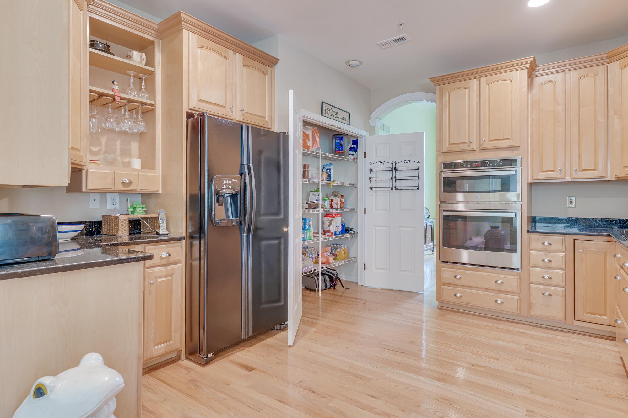 HERITAGE CR ESTS - Residential