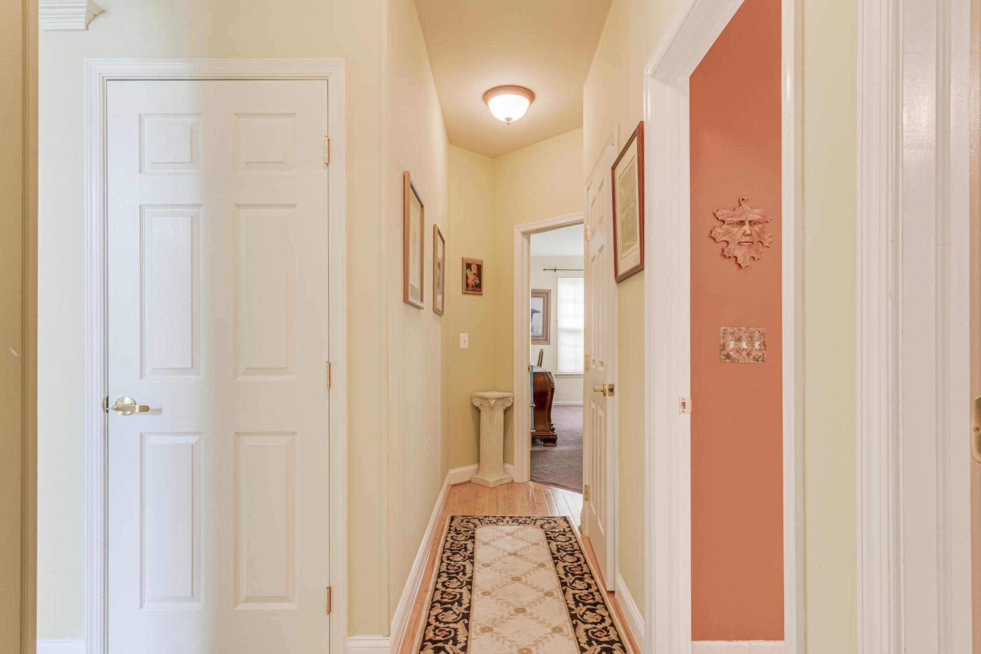 HERITAGE CR ESTS - Residential
