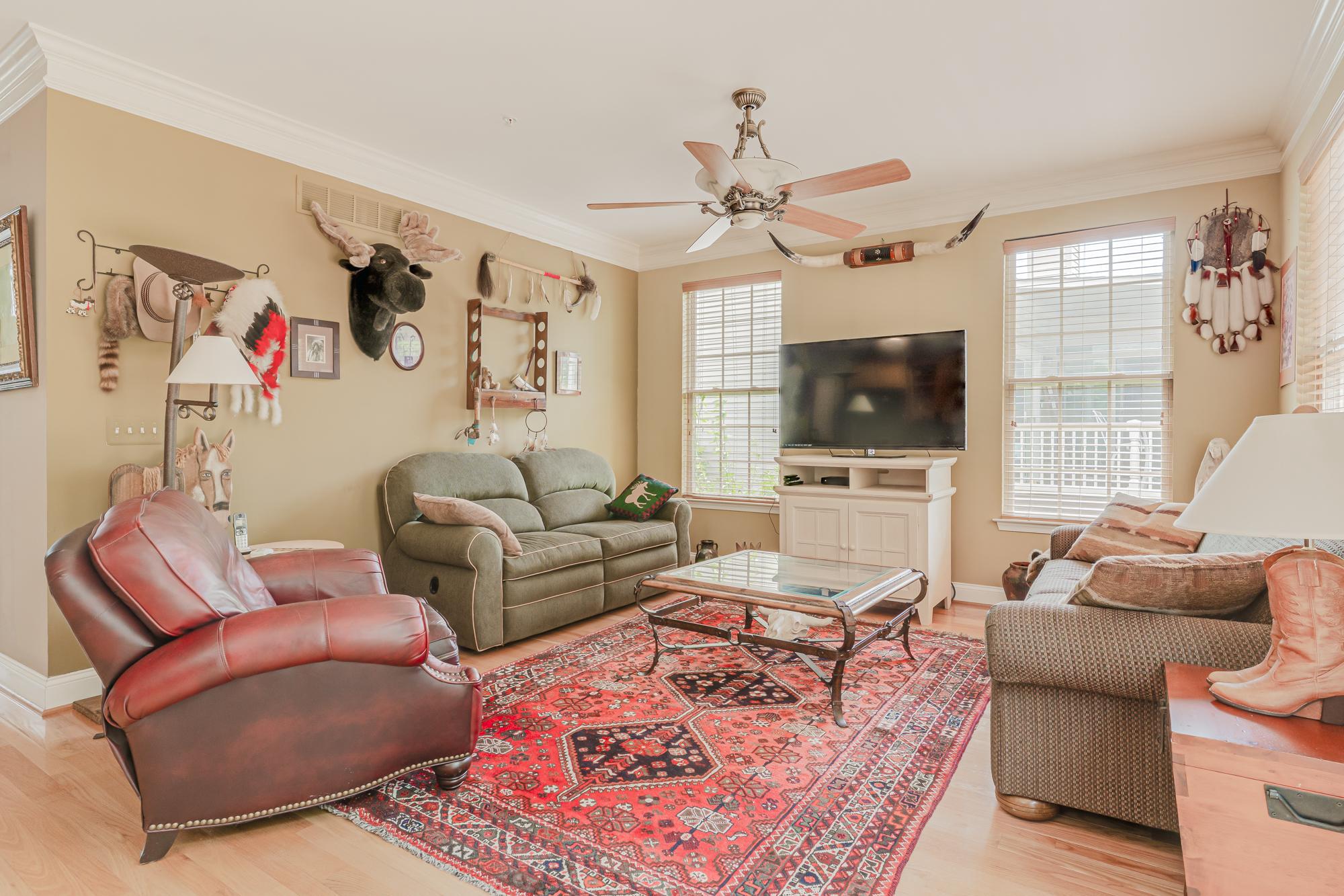 HERITAGE CR ESTS - Residential