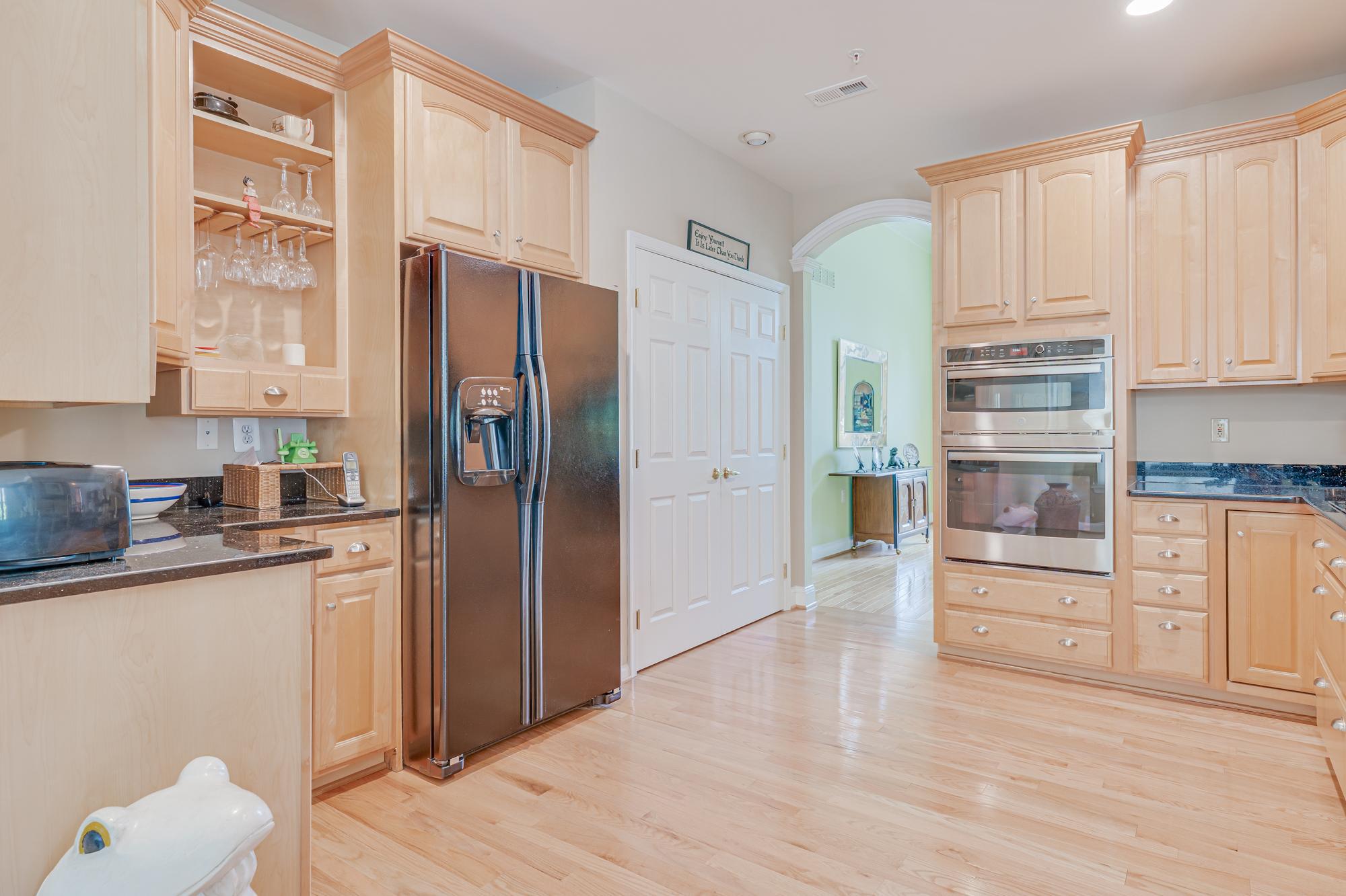 HERITAGE CR ESTS - Residential