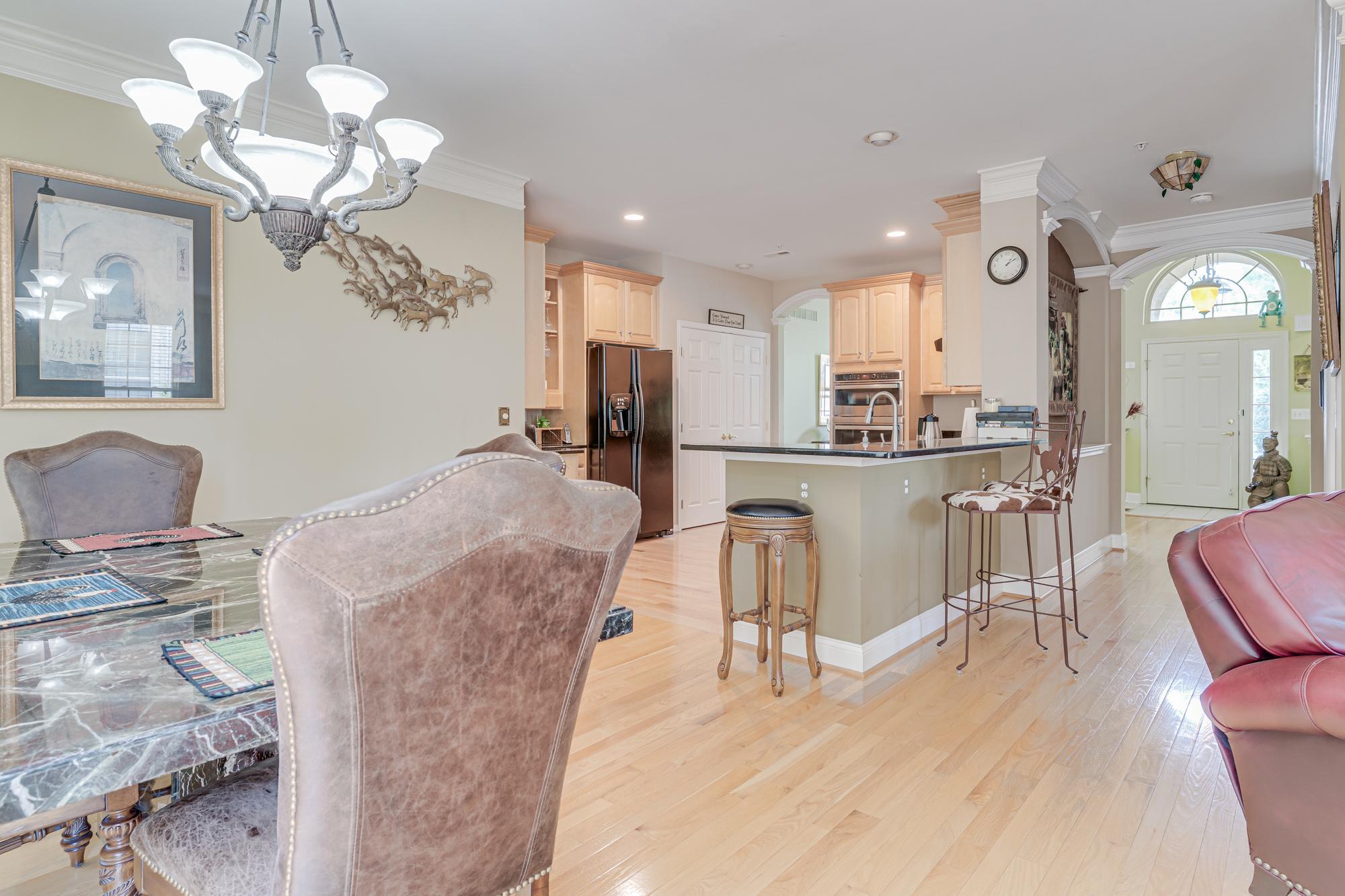 HERITAGE CR ESTS - Residential