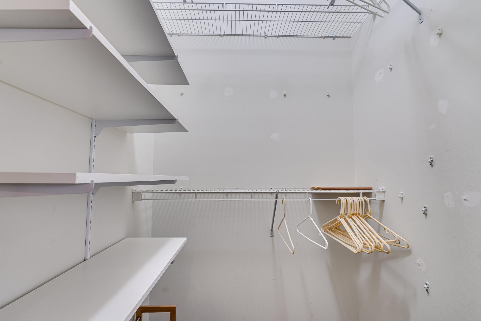 HERITAGE CR ESTS - Residential
