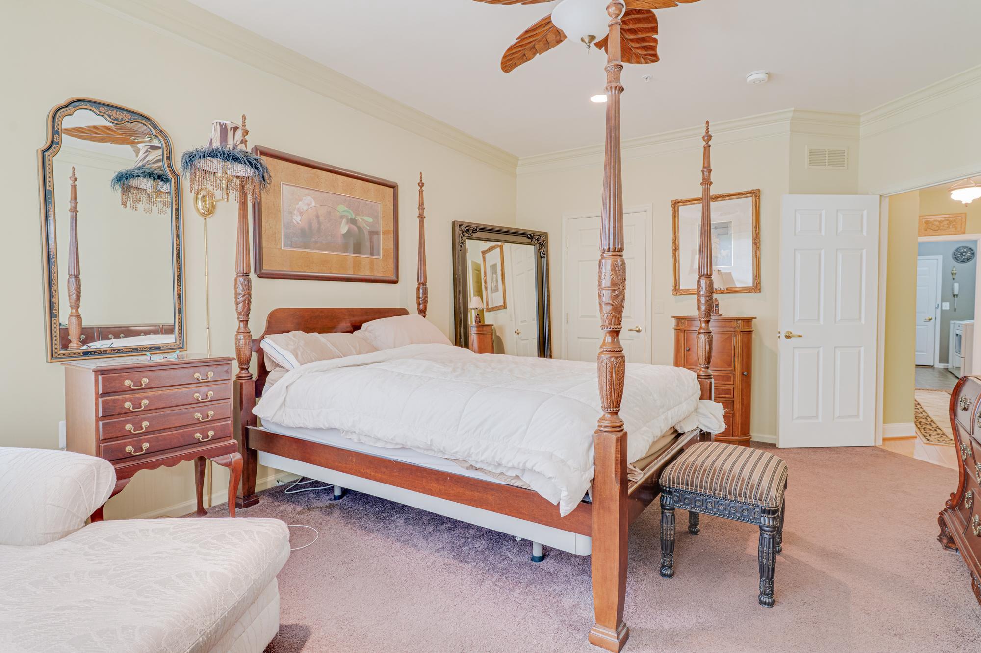 HERITAGE CR ESTS - Residential