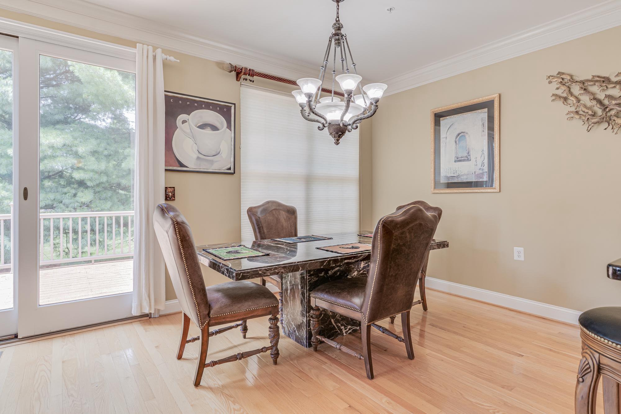 HERITAGE CR ESTS - Residential