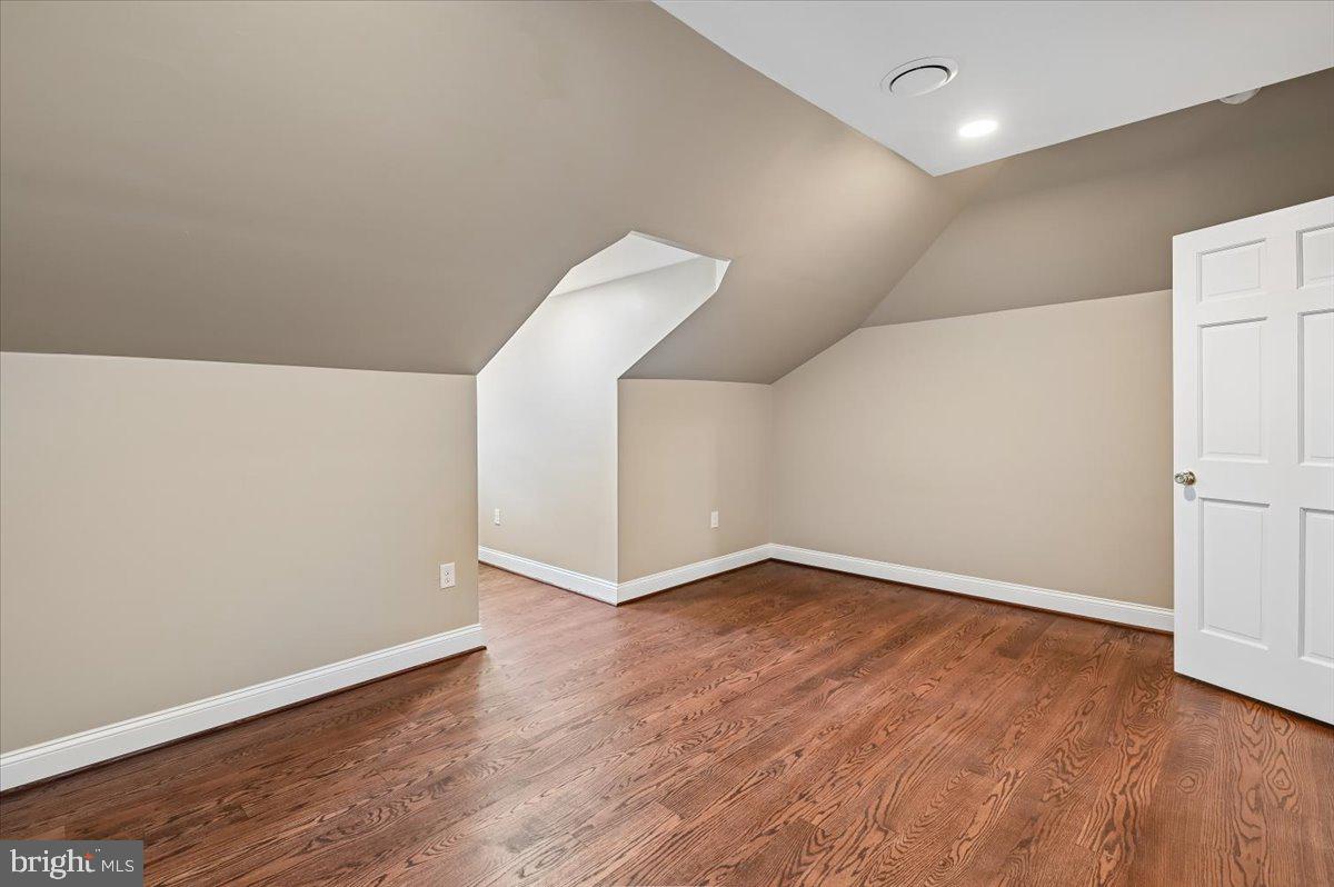SIMPSON WOODS - Residential