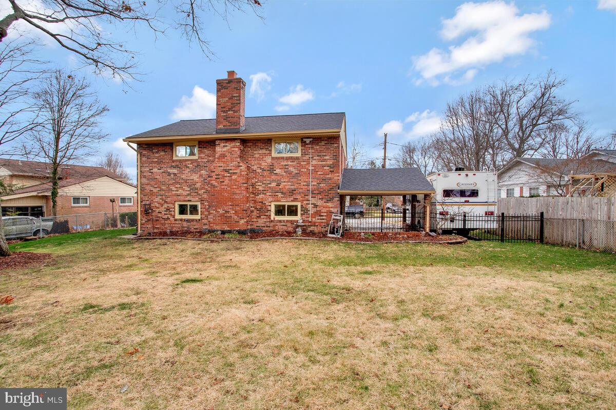 COLLEGE PARK WOODS - Residential