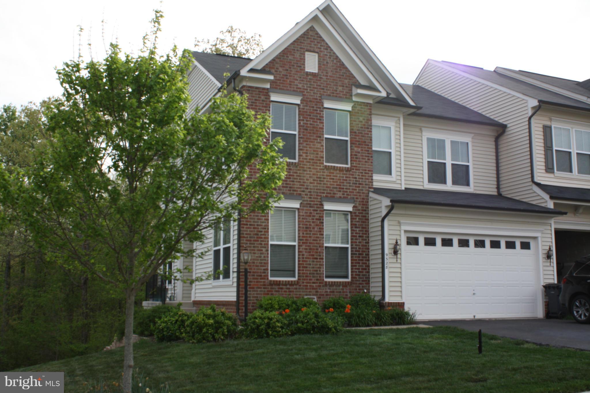 Highly Desirable End Unit Townhome on a Cul-de-Sac Street. Over 3200 SQFT makes this townhome feel like a single family house. 3 Large Bedrooms on the upper Level with bonus family room. One the main level you will enjoy scenic views of the Forest Preserve. Spacious Family Room, Dining, Kitchen and Study. The lower level is completely finished with 4th bedroom, full bath, Rec Room and walkout