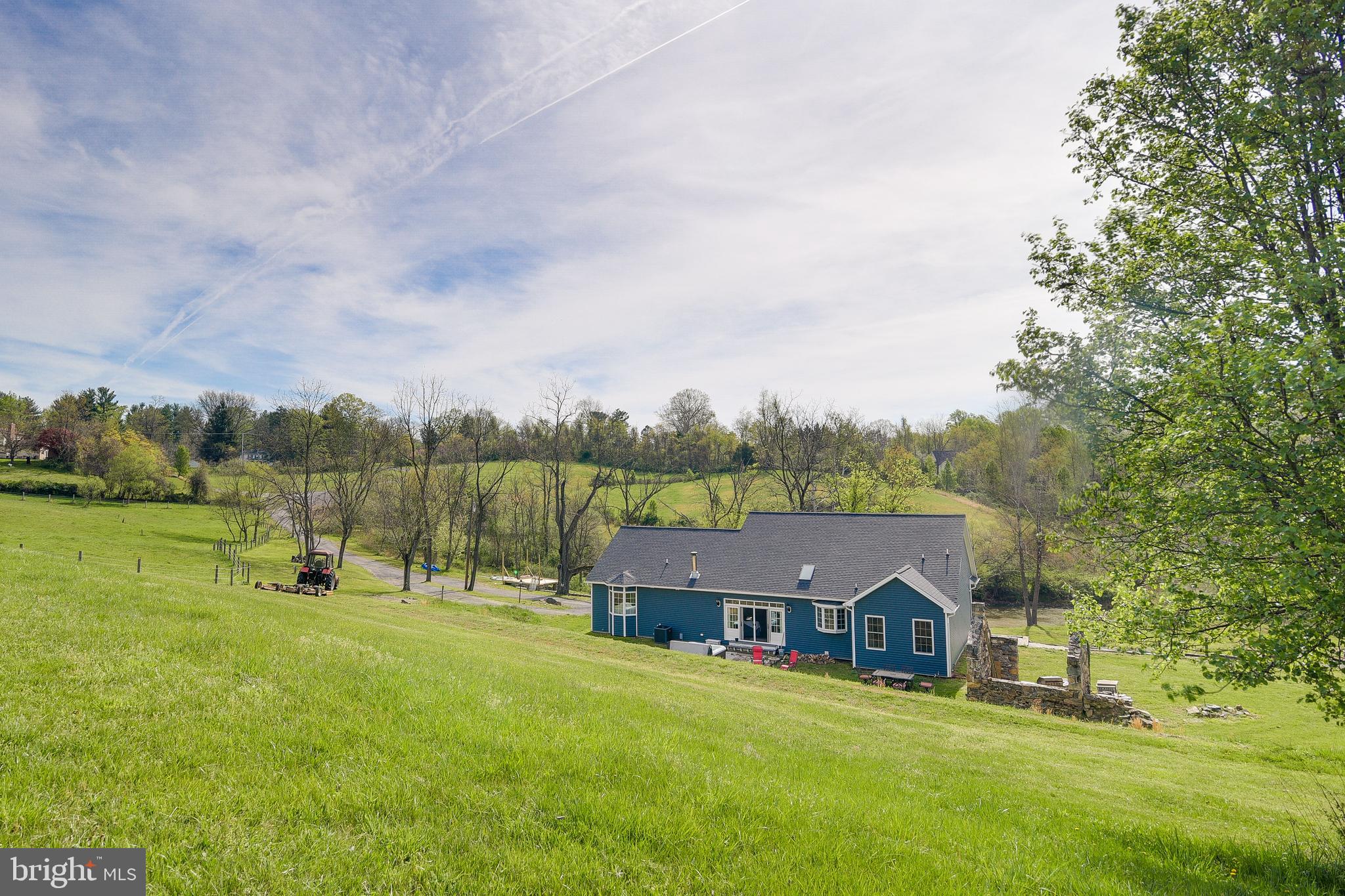 DOGWOOD - Farm