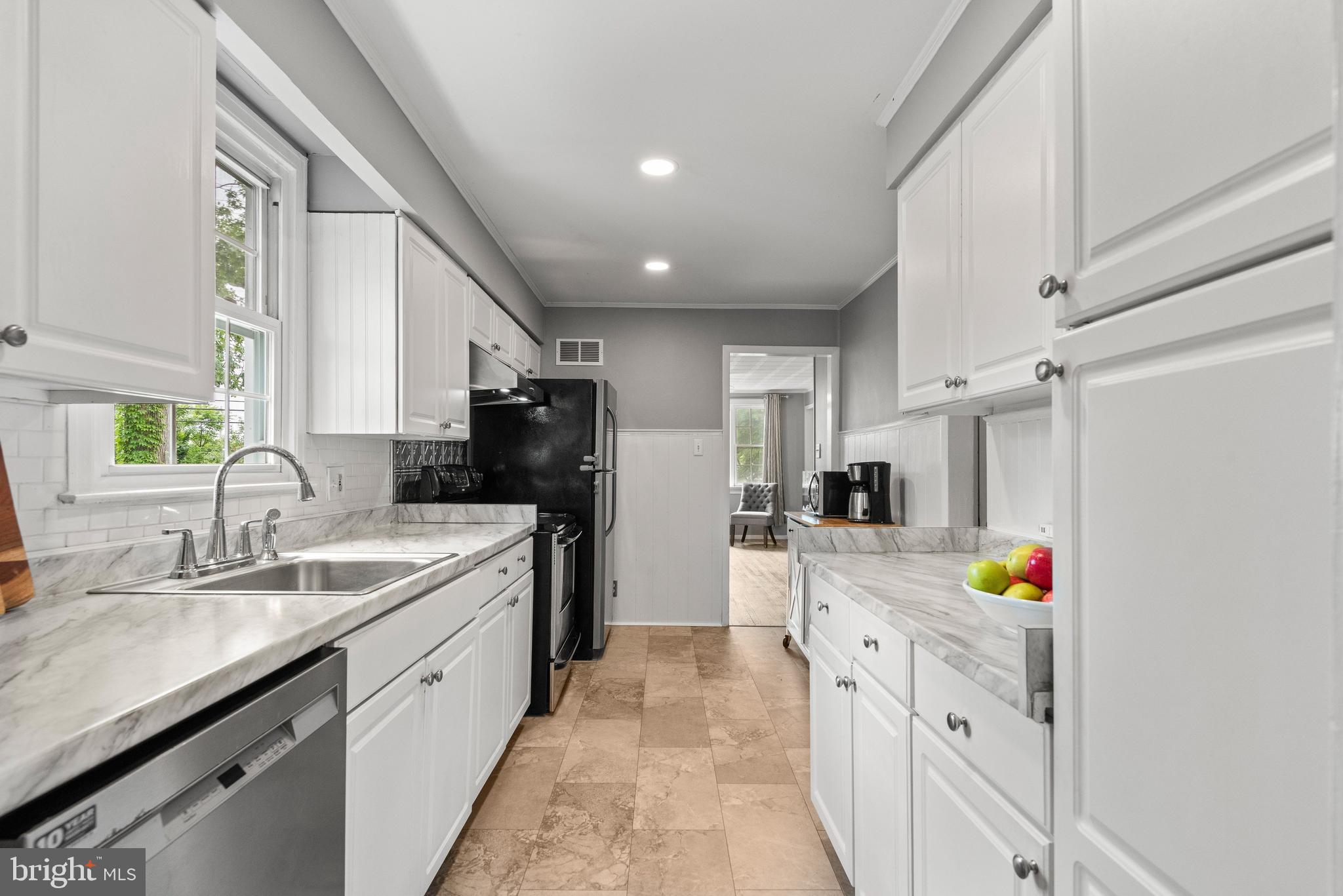 BLACK HORSE - Residential