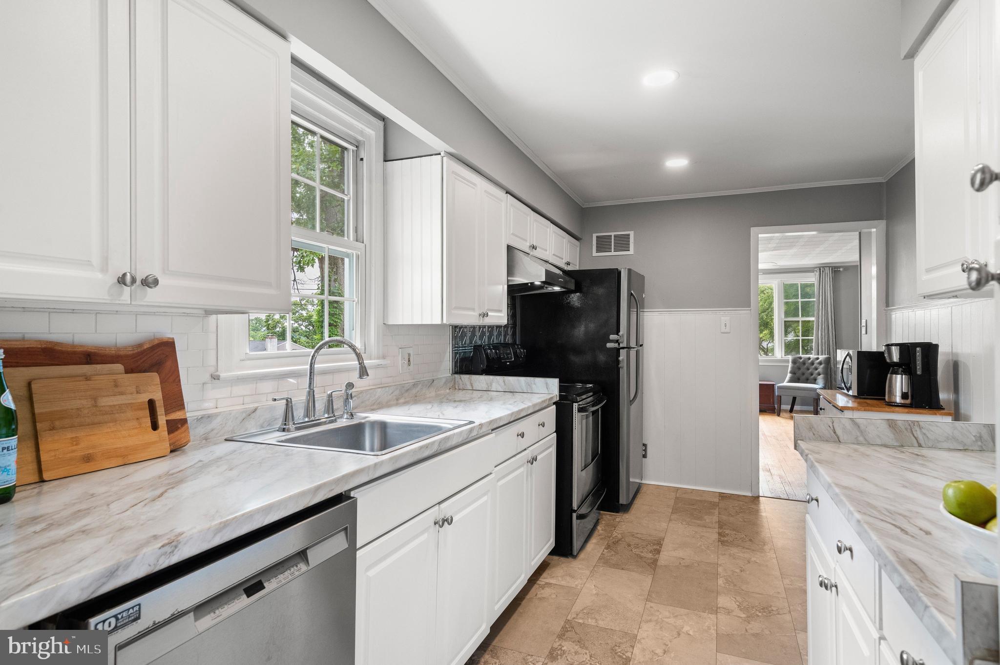 BLACK HORSE - Residential