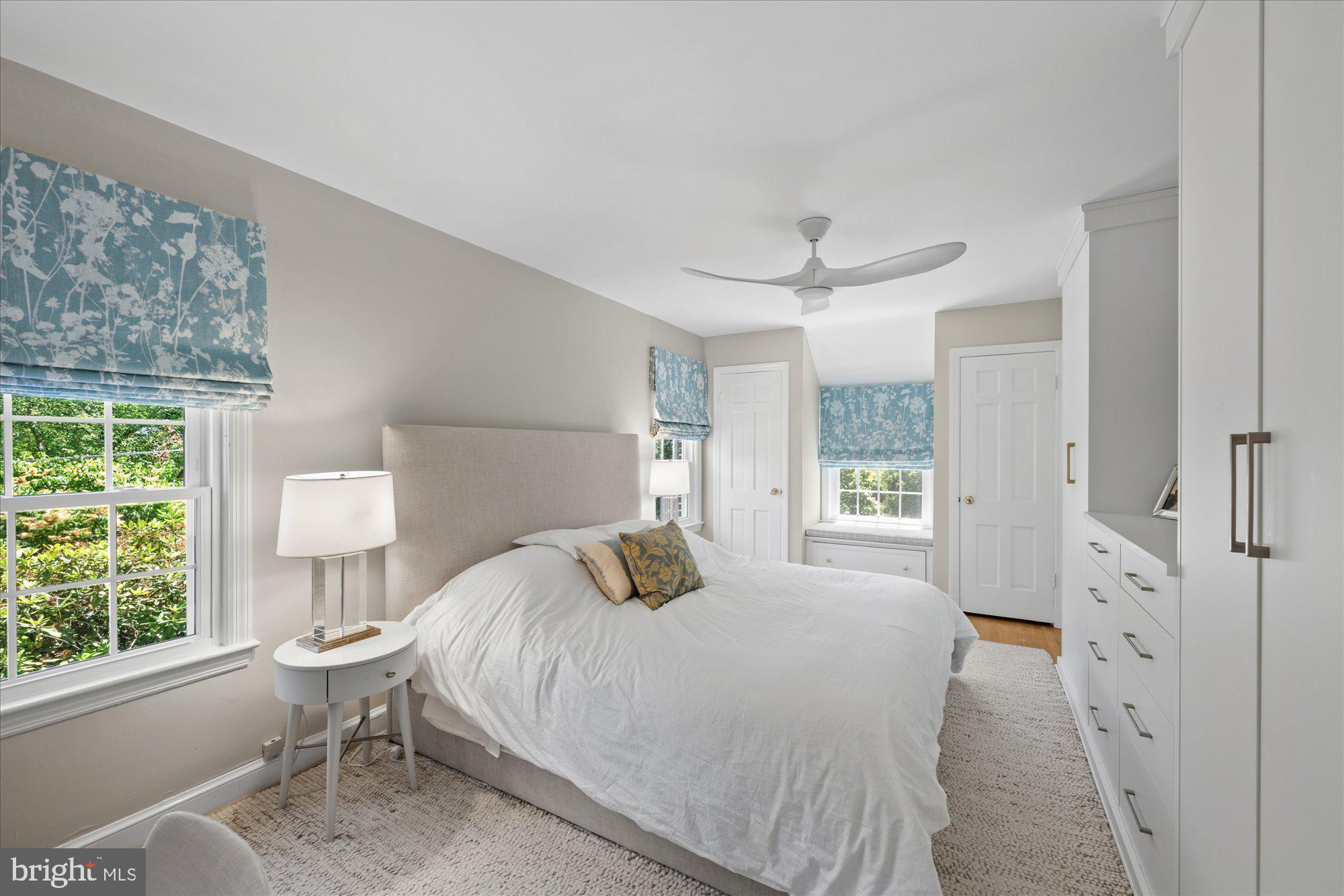 WOODACRES - Residential