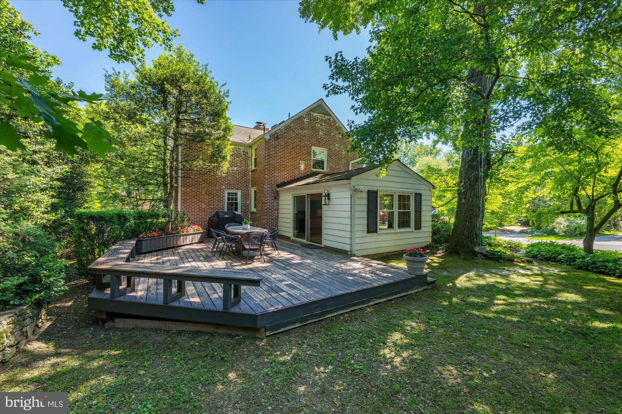 WOODACRES - Residential