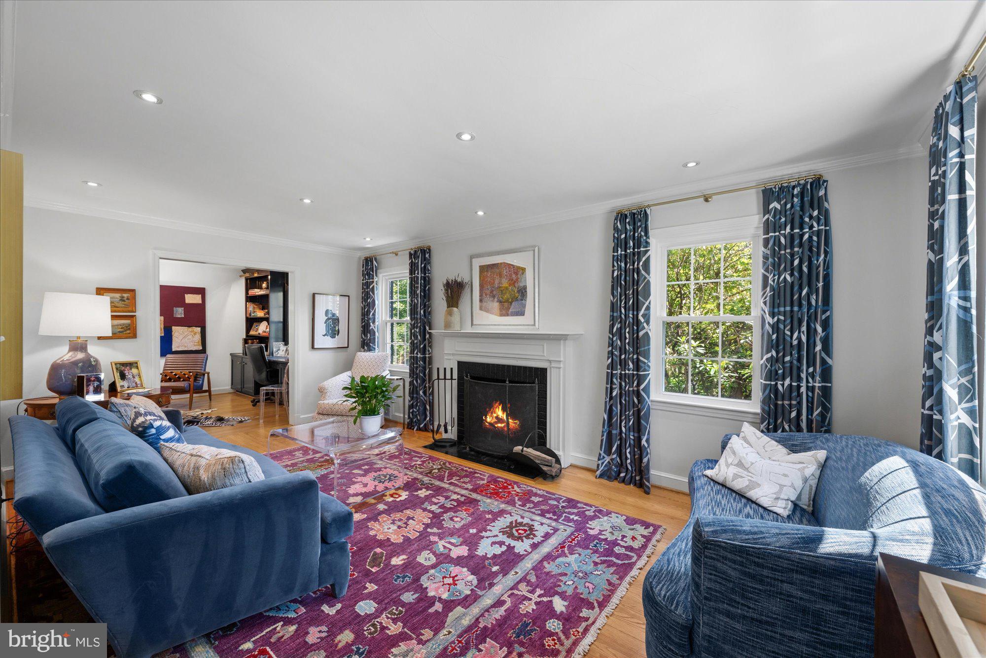 WOODACRES - Residential