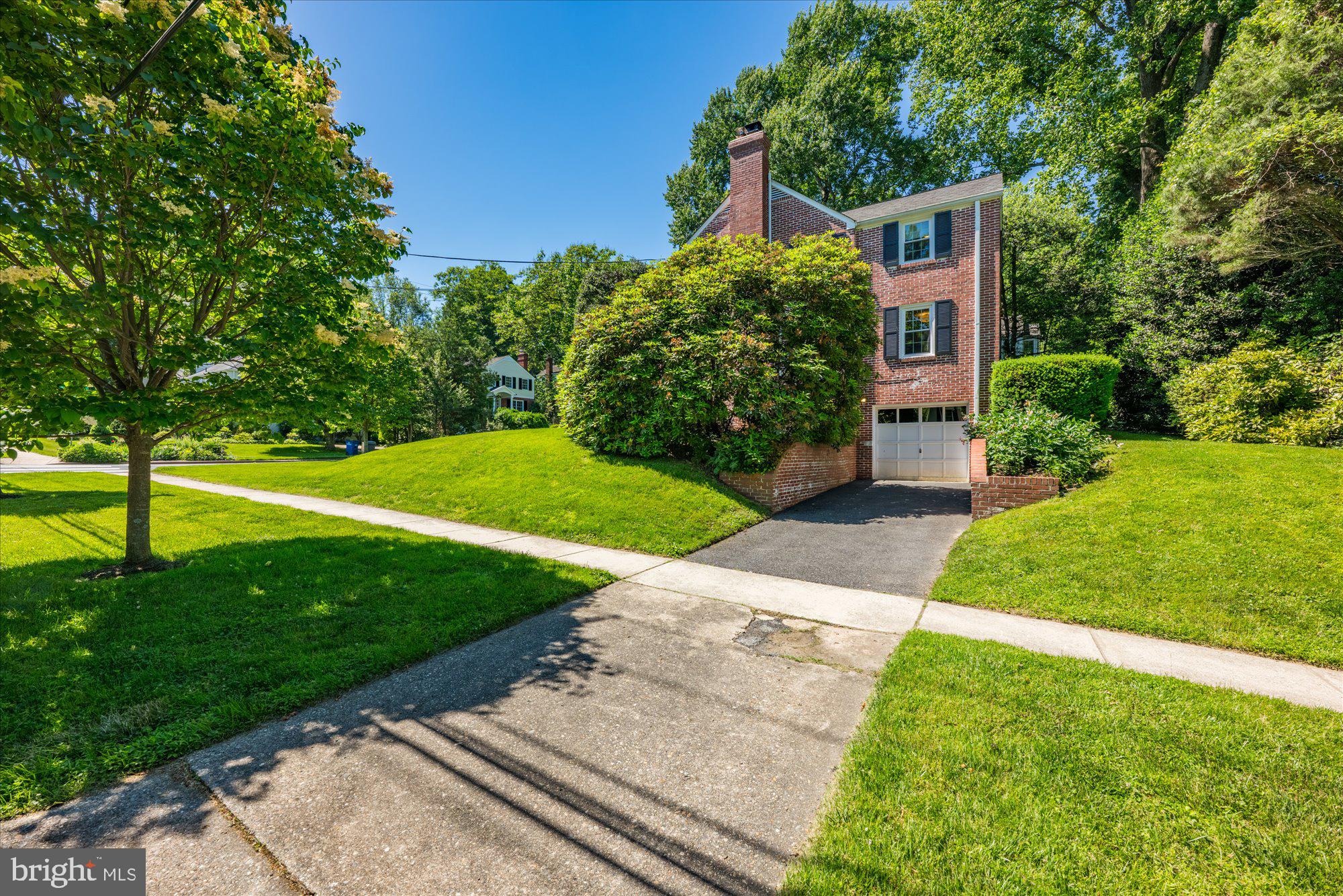 WOODACRES - Residential