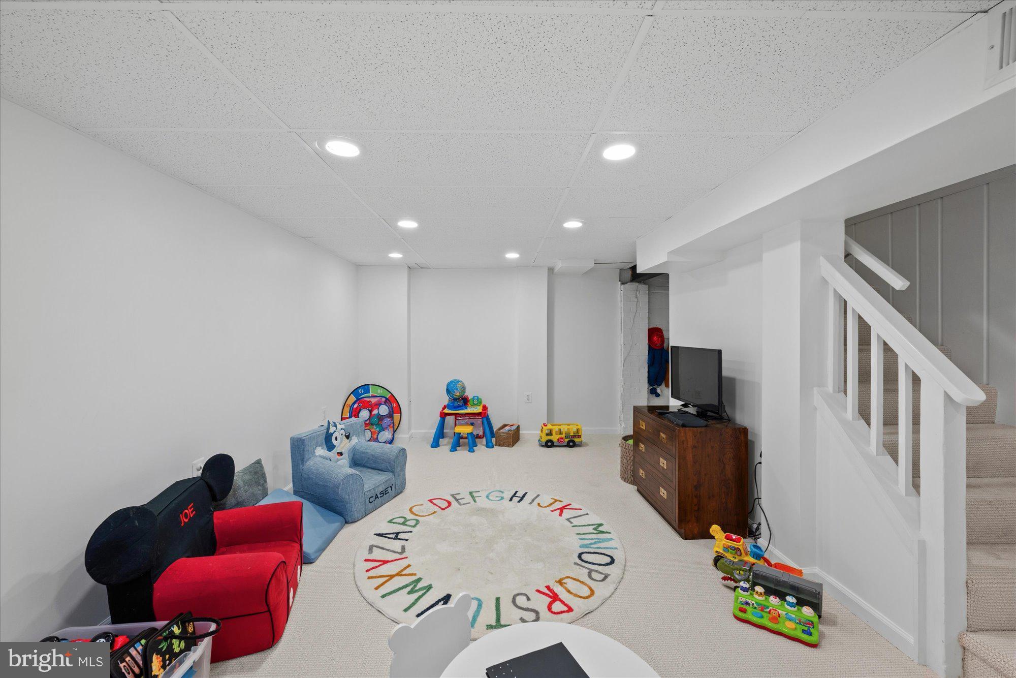 WOODACRES - Residential