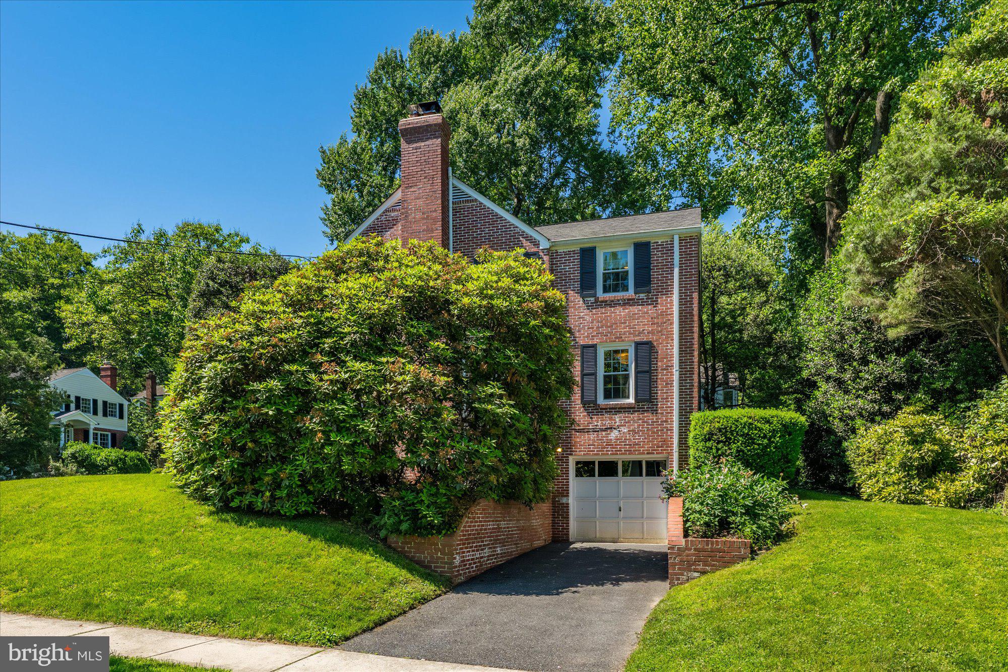 WOODACRES - Residential