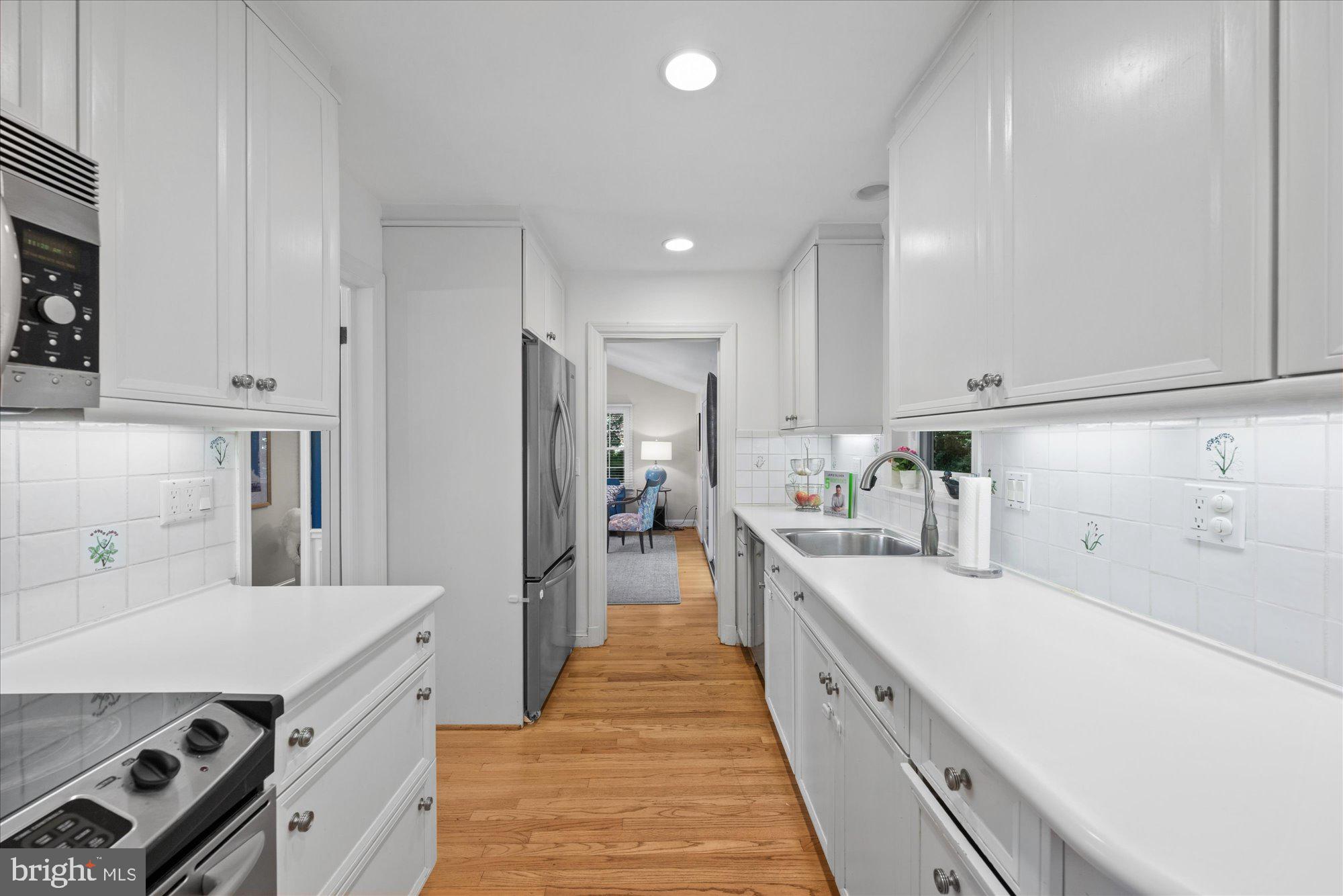 WOODACRES - Residential