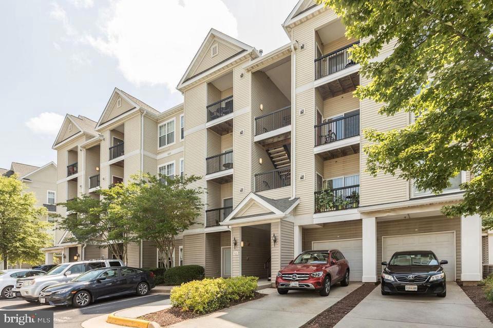 COURTS AT WESCOTT RIDGE - Residential