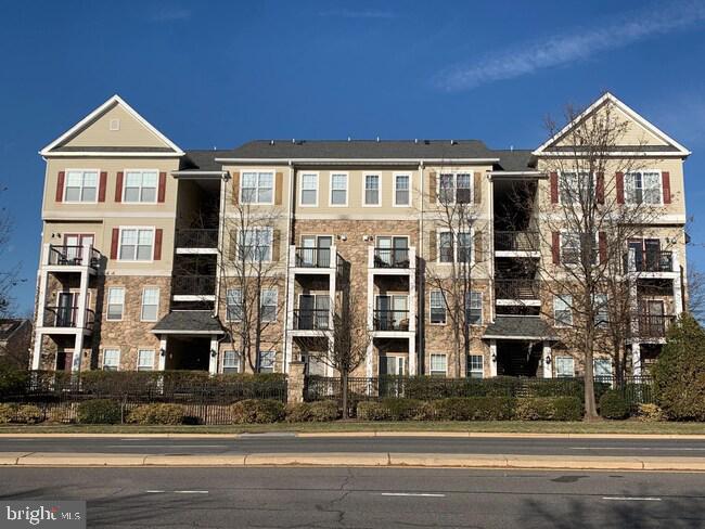 COURTS AT WESCOTT RIDGE - Residential