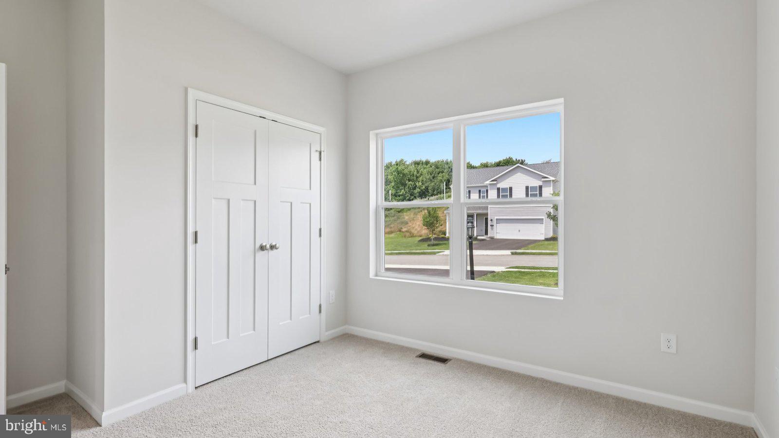 STRAWBERRY FIELDS - Residential