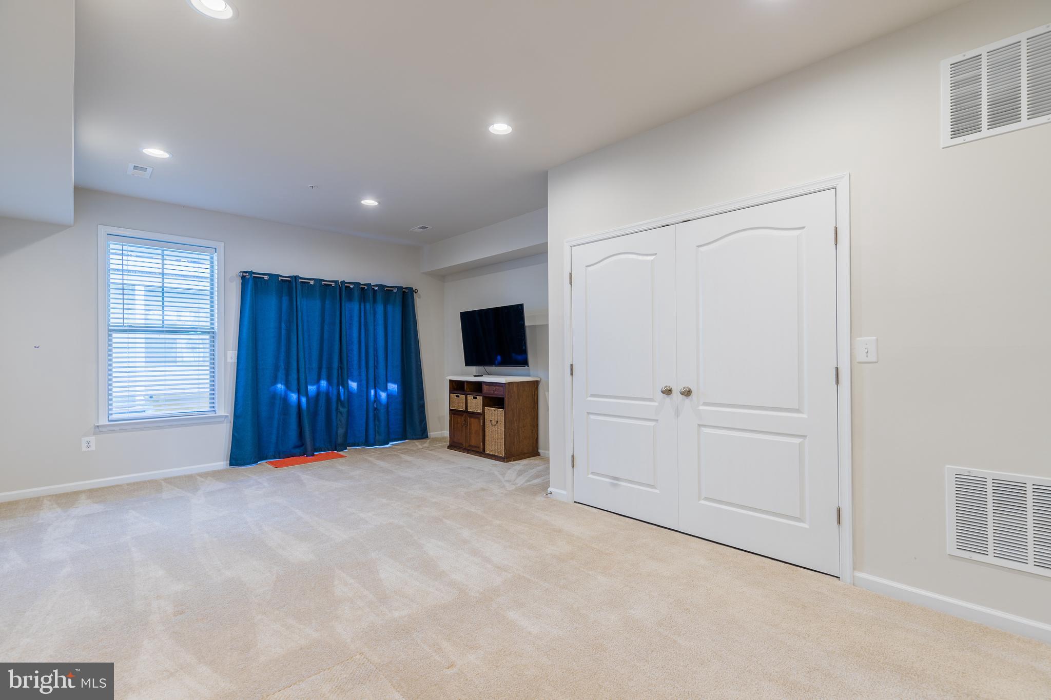 TANYARD COVE - Residential Lease