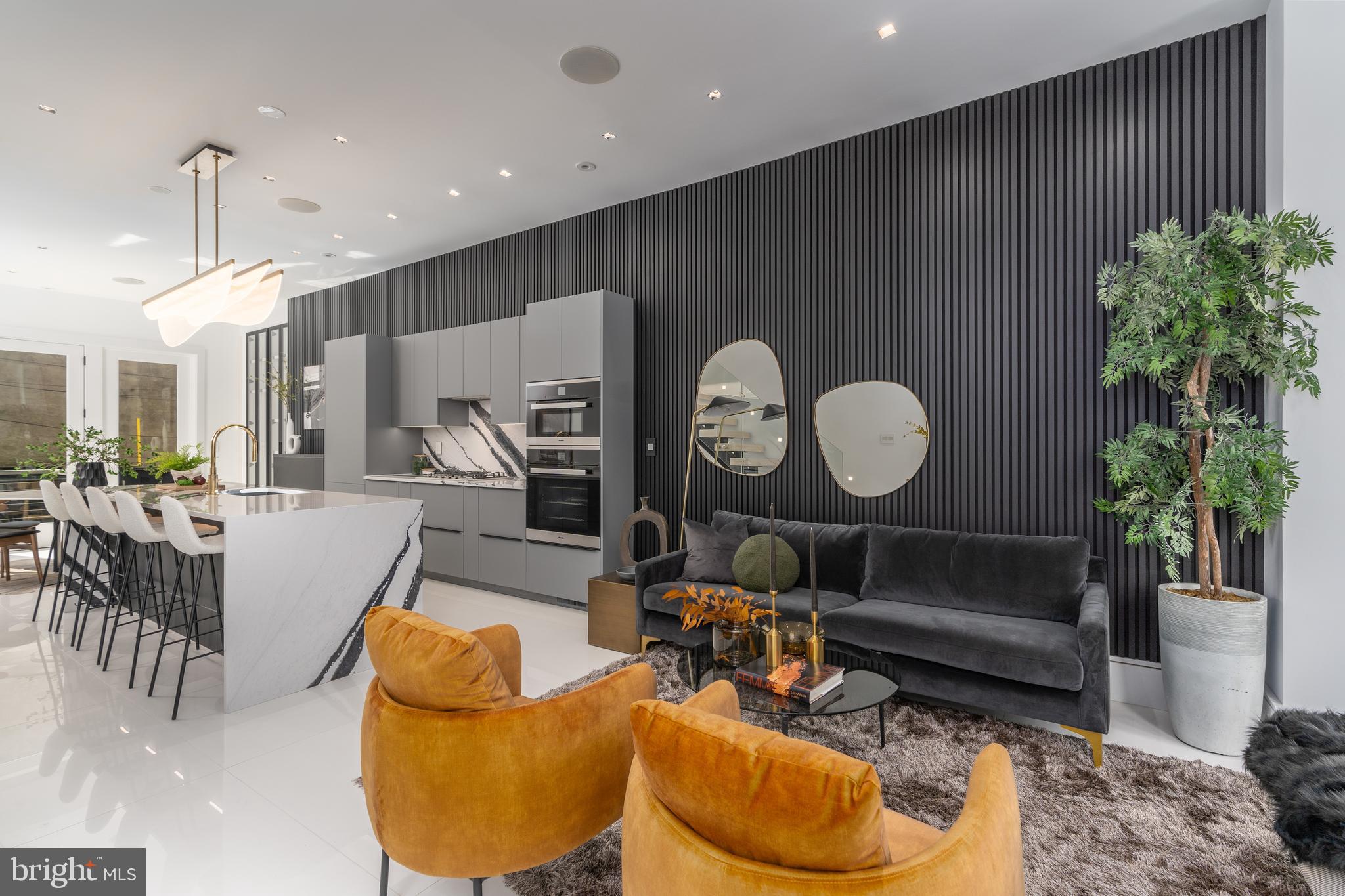 LOGAN - Residential