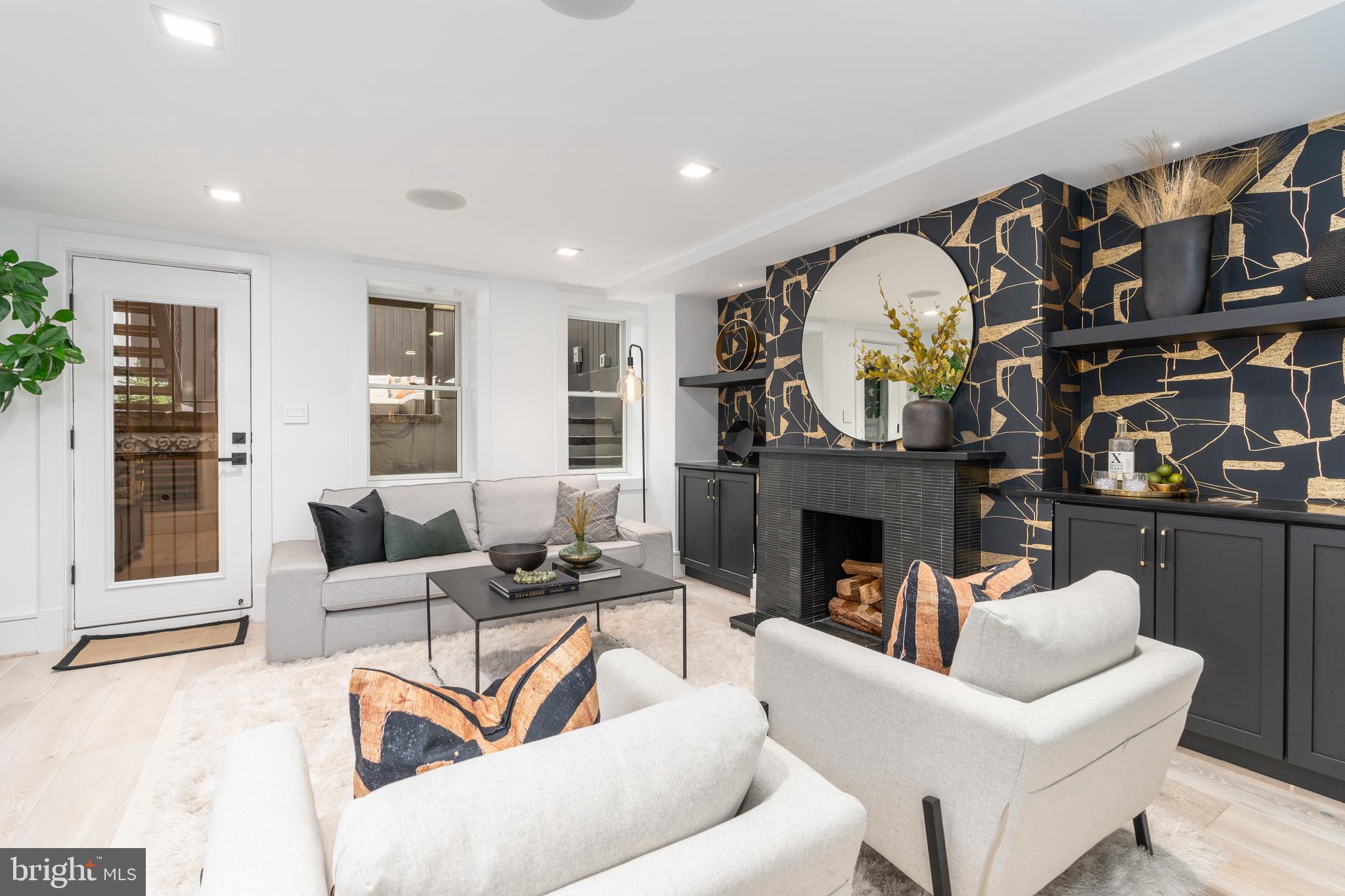 LOGAN - Residential