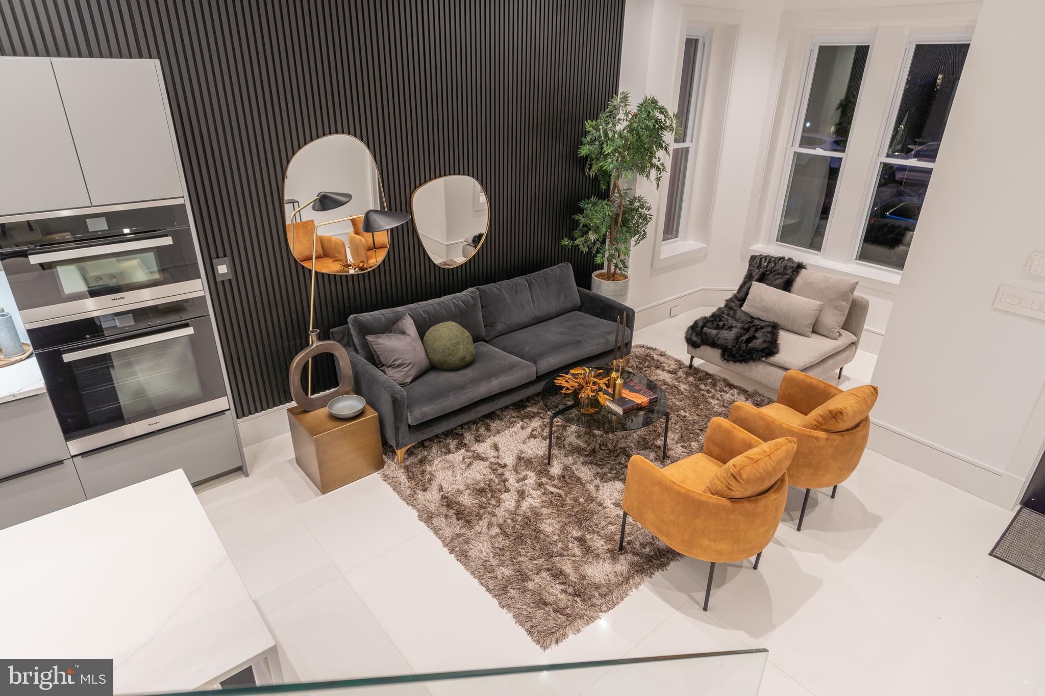 LOGAN - Residential