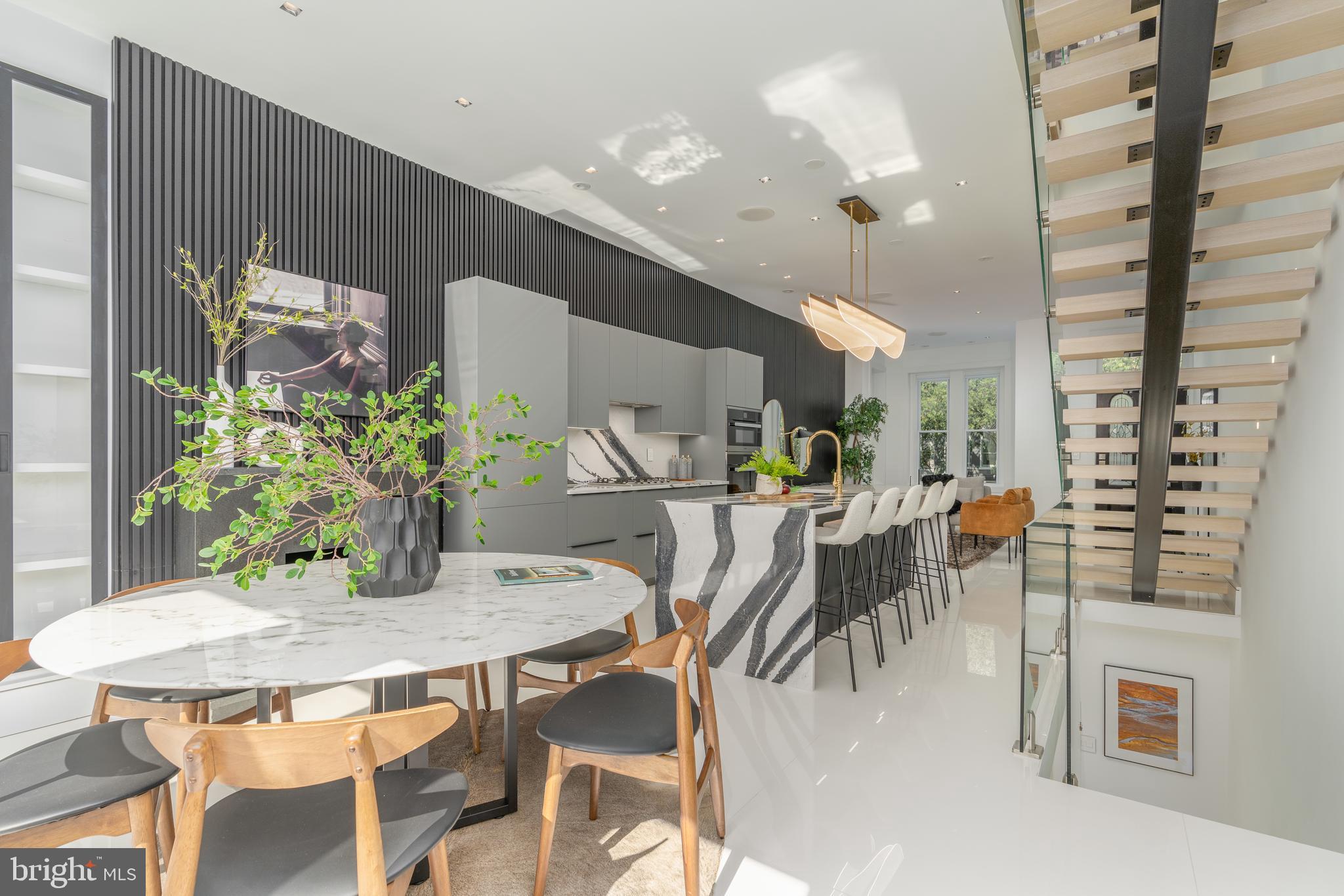 LOGAN - Residential