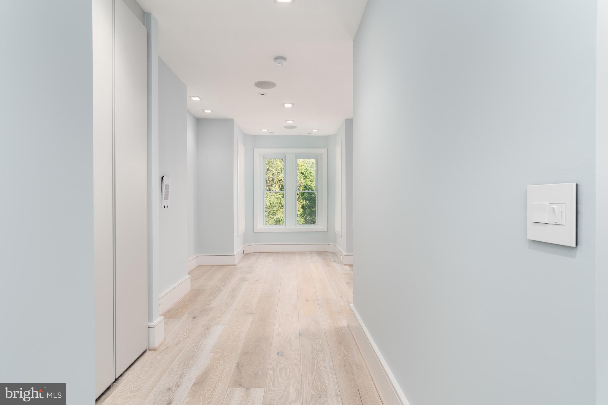 LOGAN - Residential
