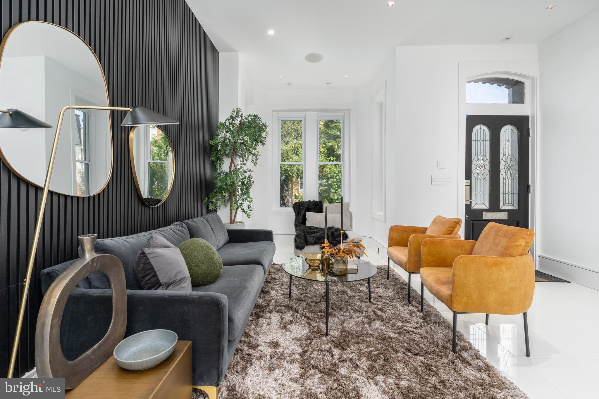 LOGAN - Residential