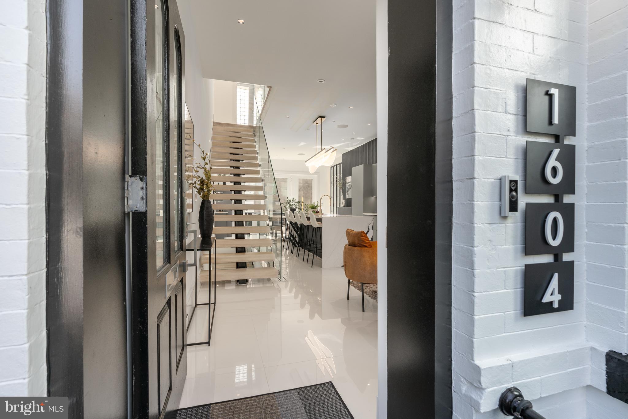 LOGAN - Residential